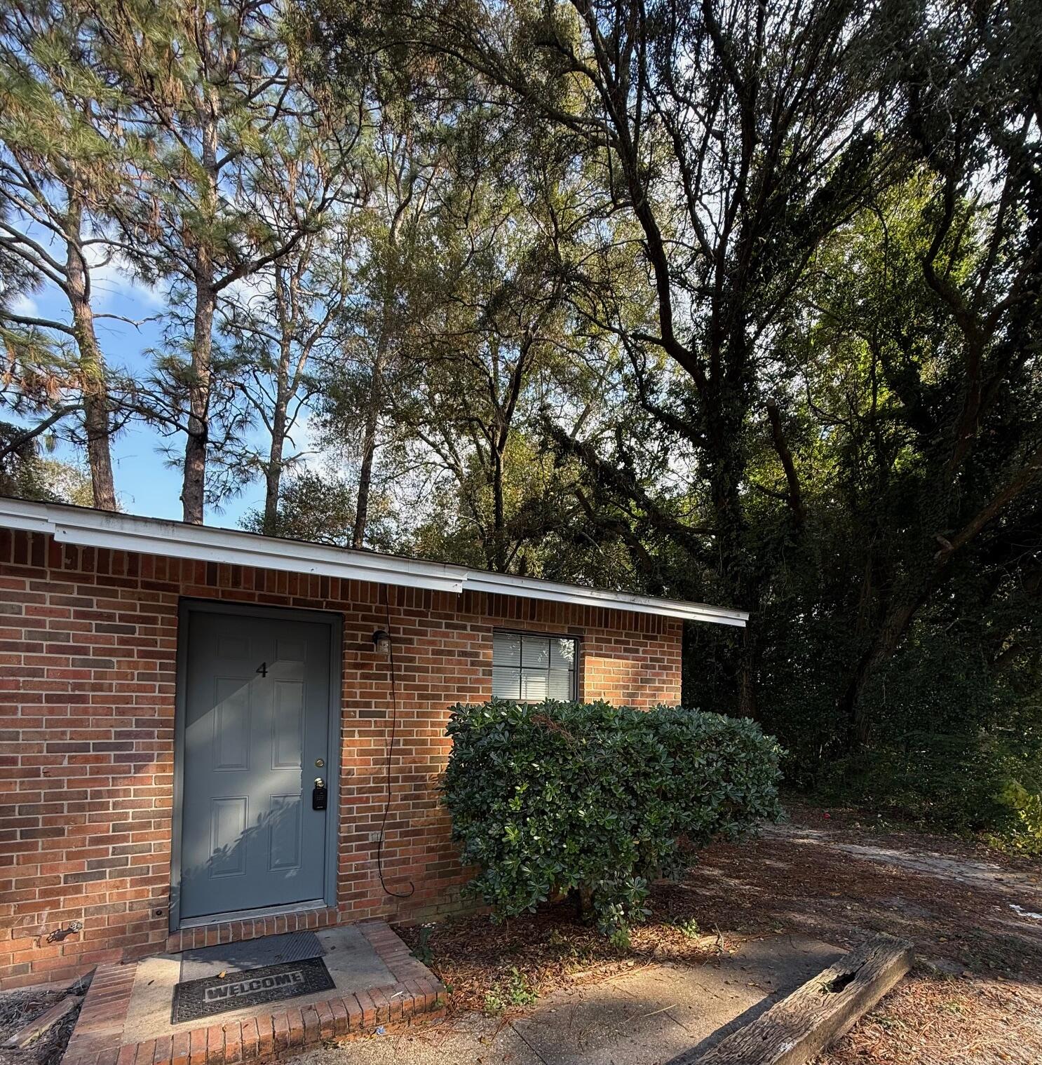 METES & BOUNDS - Residential Lease