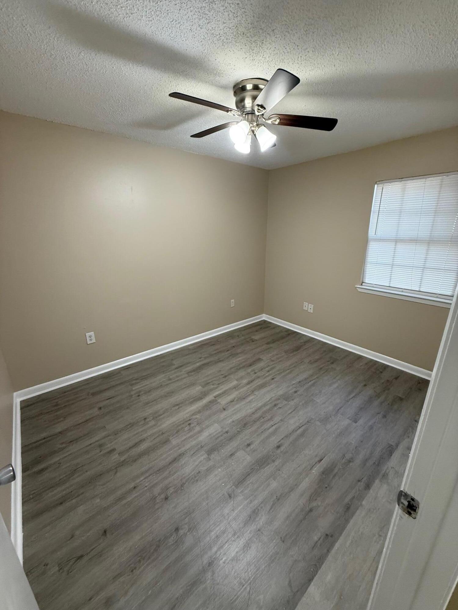 METES & BOUNDS - Residential Lease