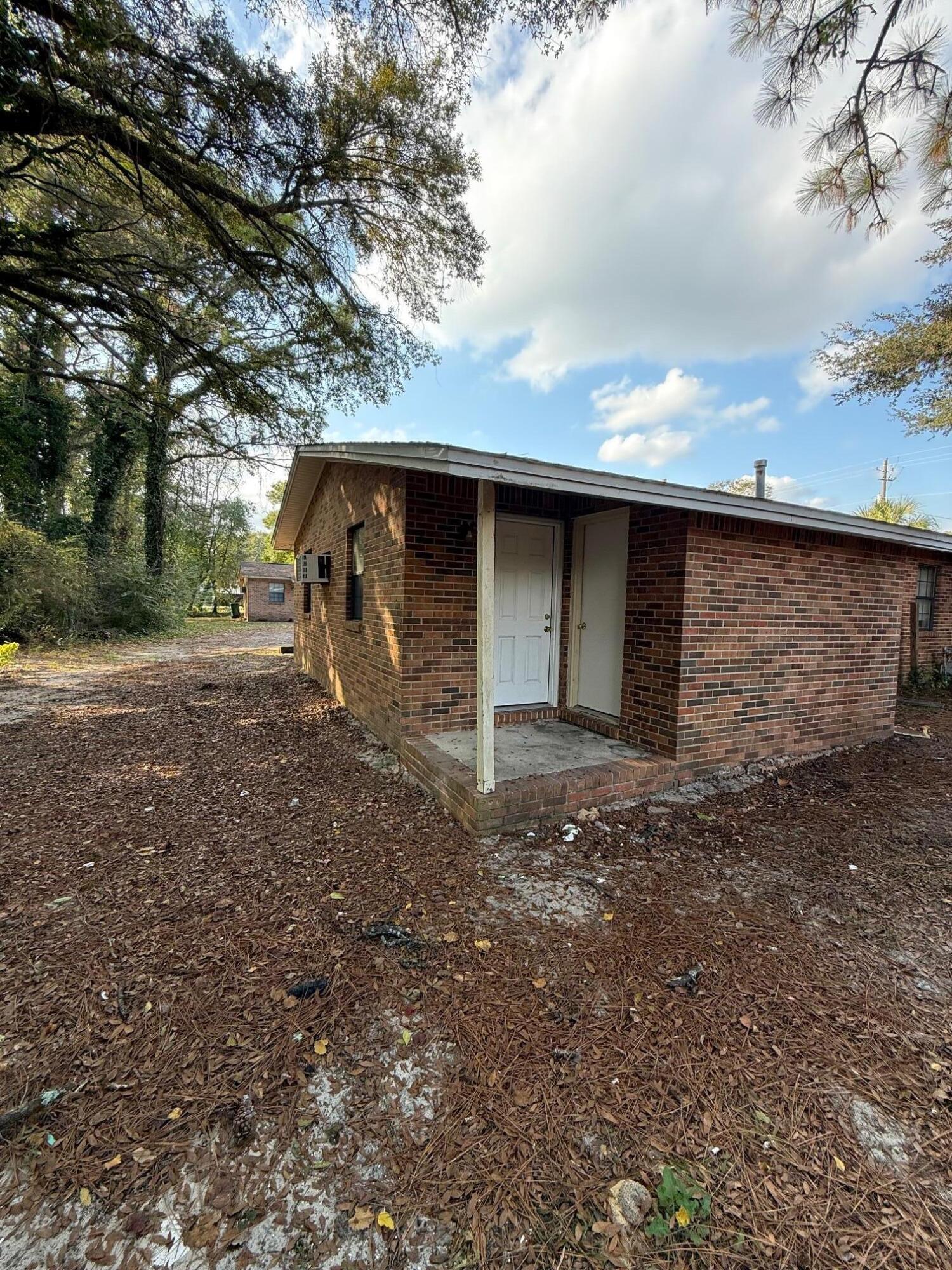 METES & BOUNDS - Residential Lease