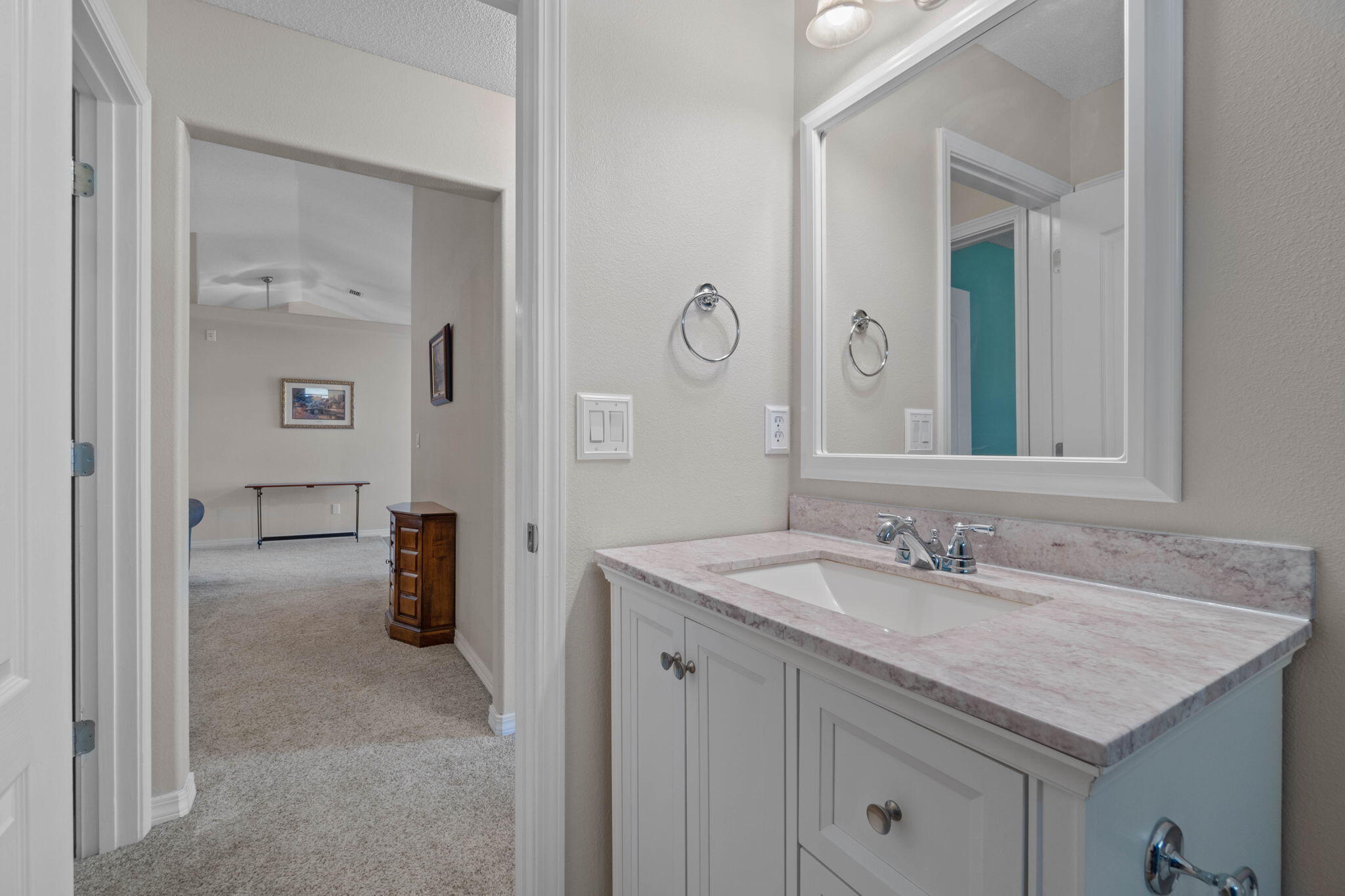 HOLLEY BY THE SEA - Residential