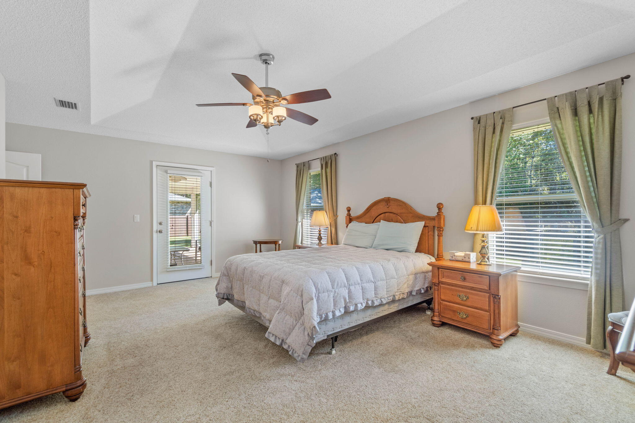 HOLLEY BY THE SEA - Residential