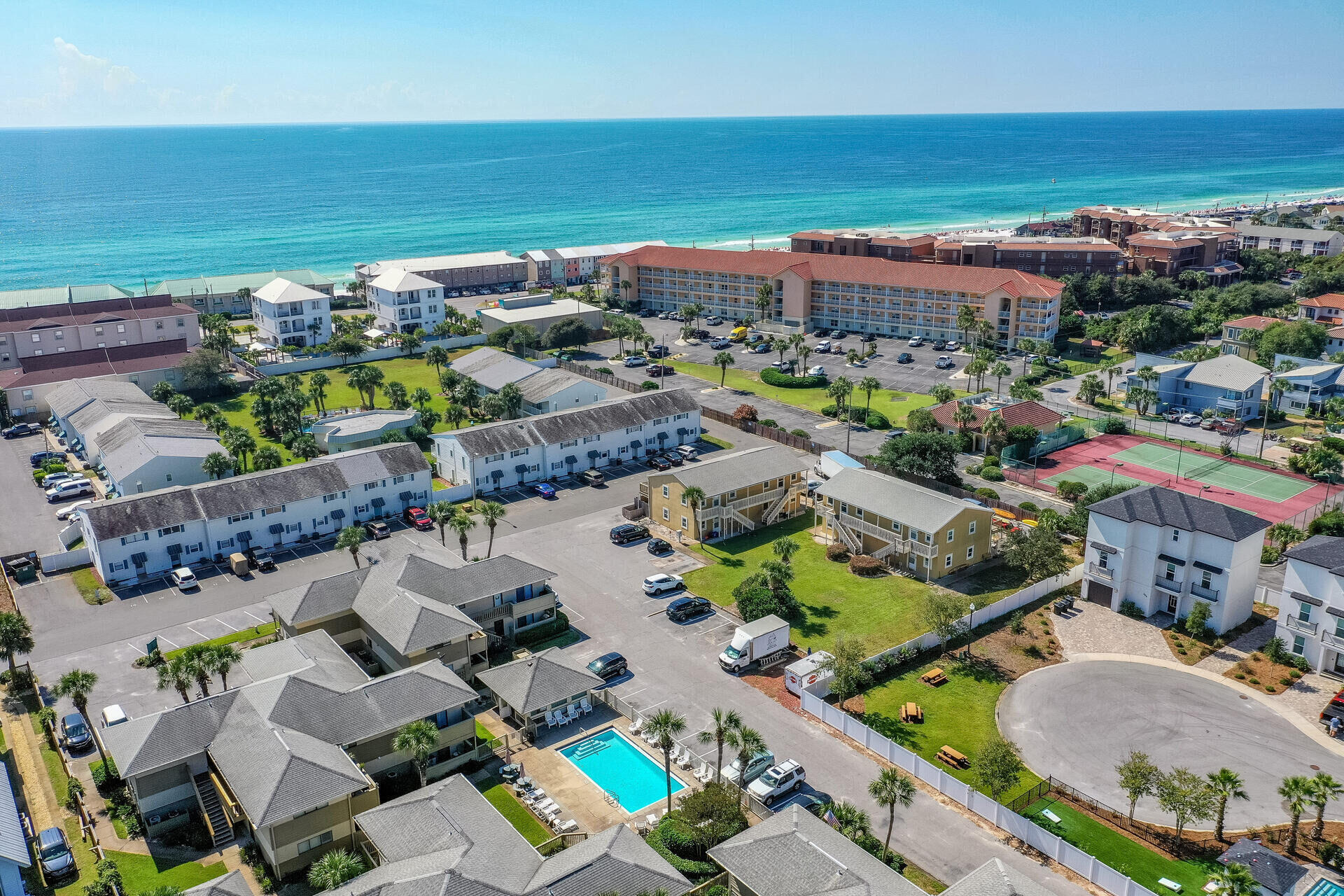 CROSS CREEK CONDO - Residential