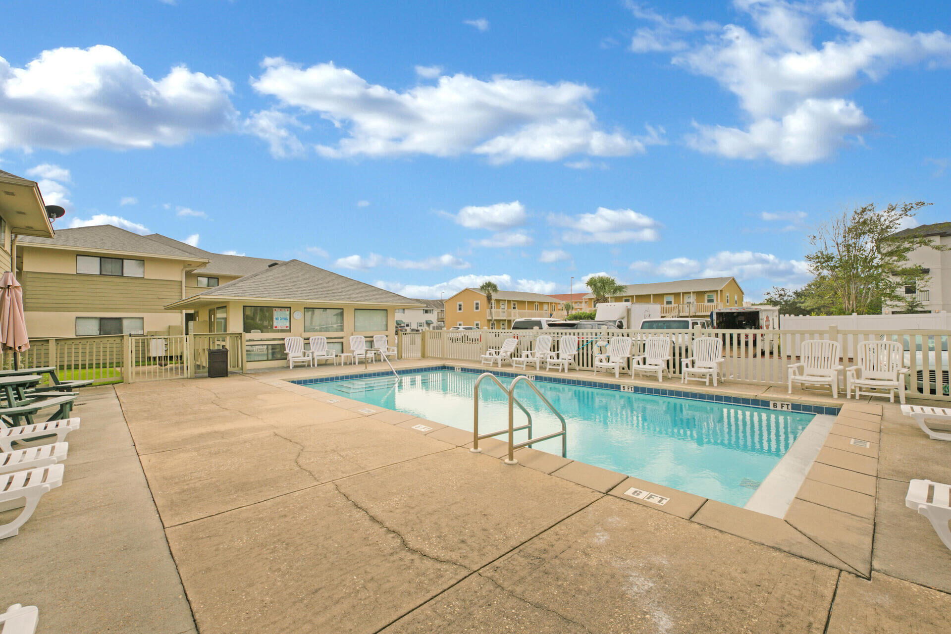 CROSS CREEK CONDO - Residential