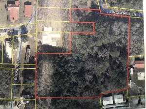 NO RECORDED SUBDIVISION - Land