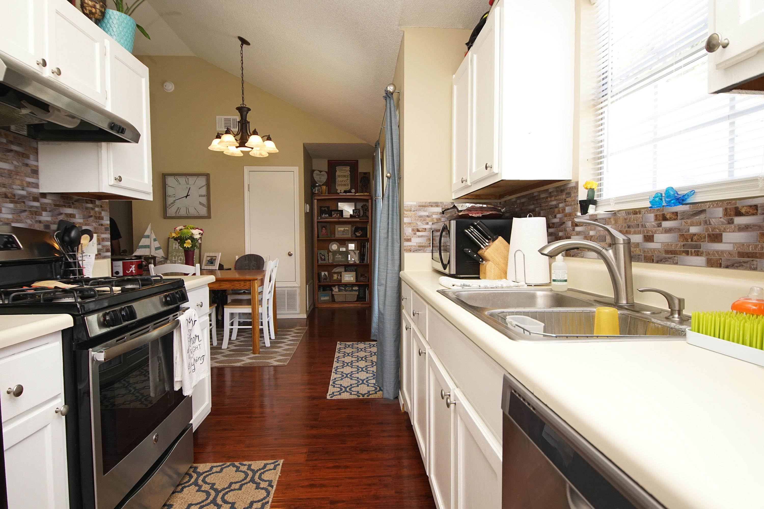 CARDINAL ESTATES - Residential