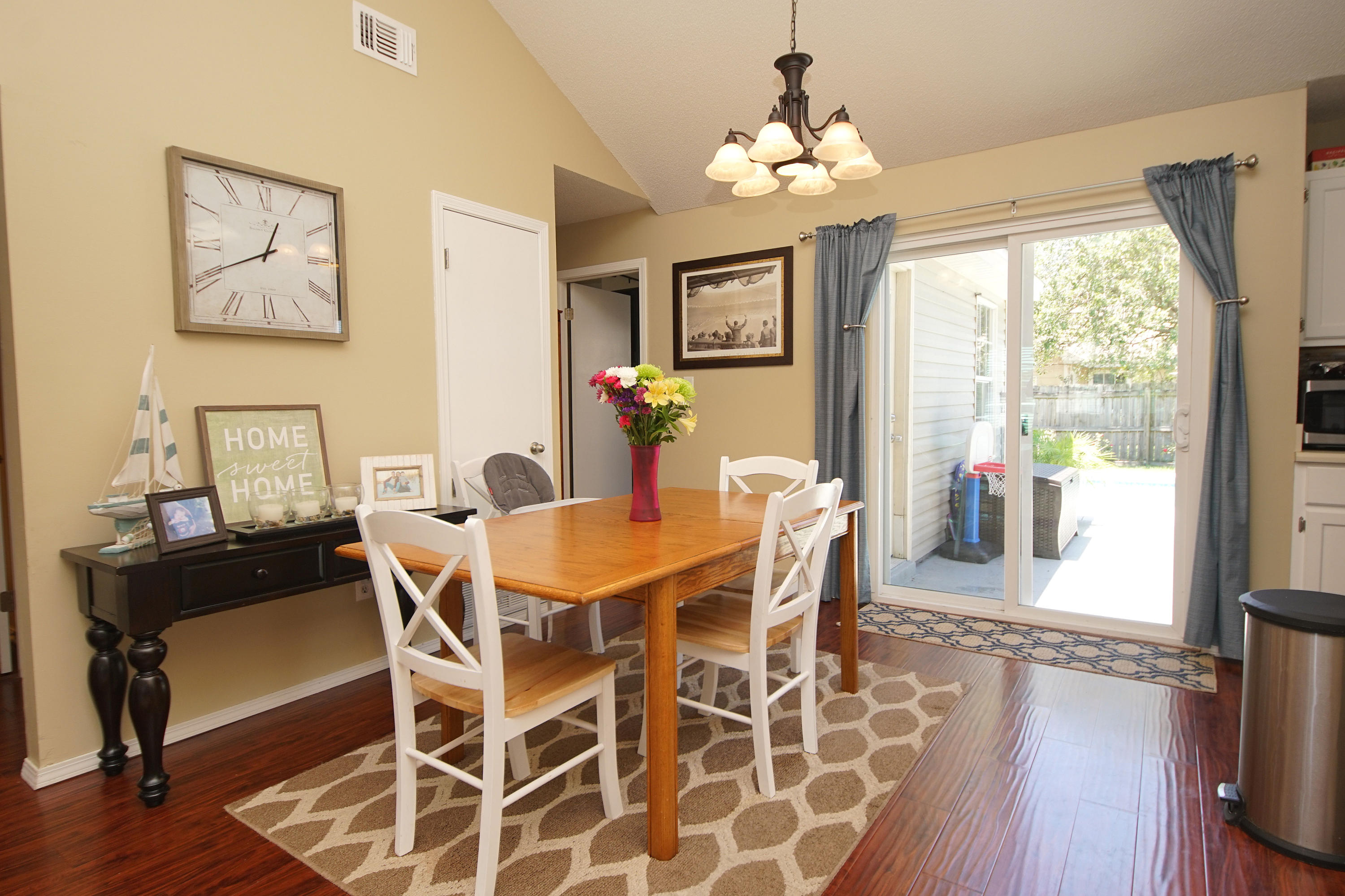 CARDINAL ESTATES - Residential