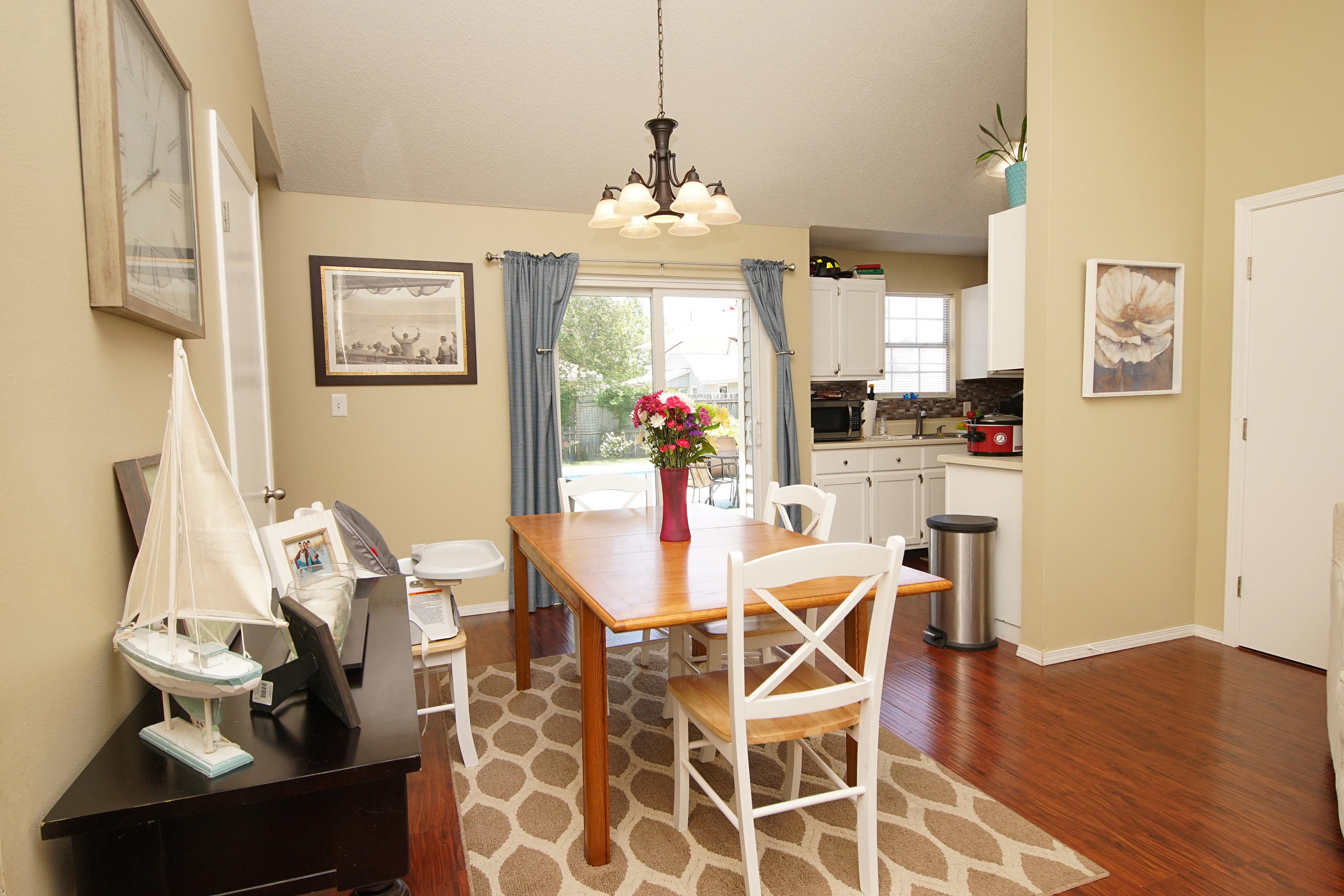 CARDINAL ESTATES - Residential