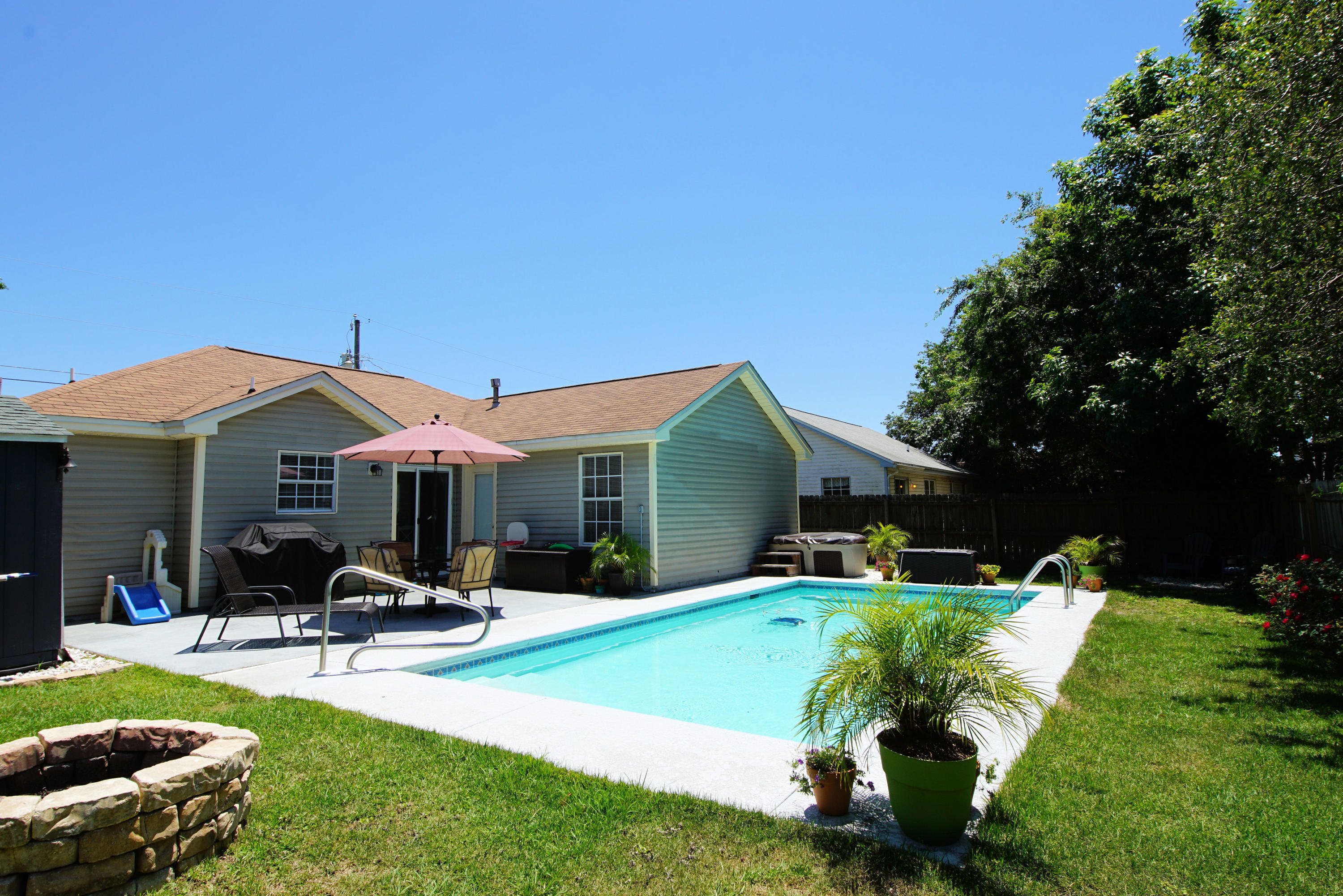 CARDINAL ESTATES - Residential