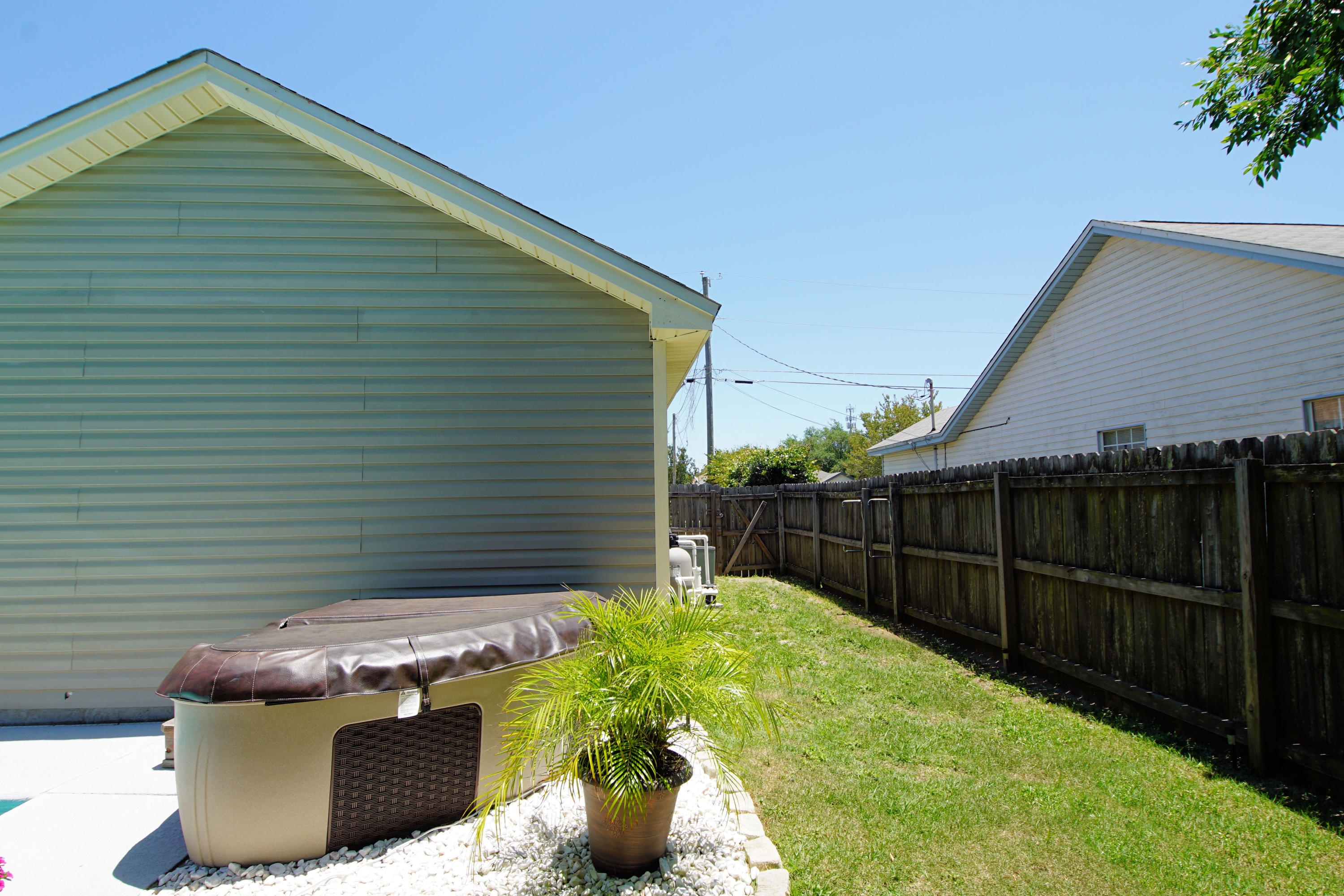 CARDINAL ESTATES - Residential