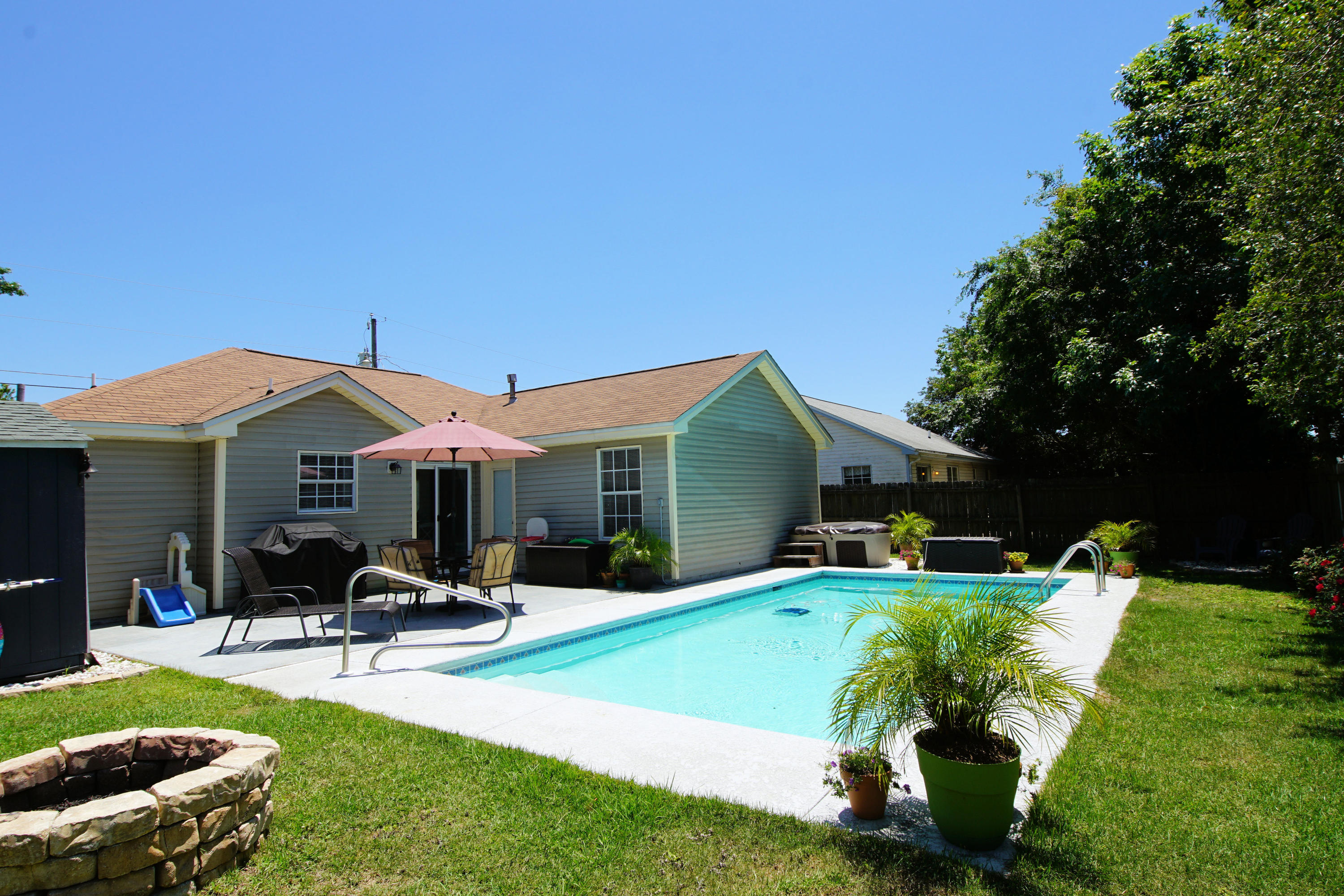 CARDINAL ESTATES - Residential