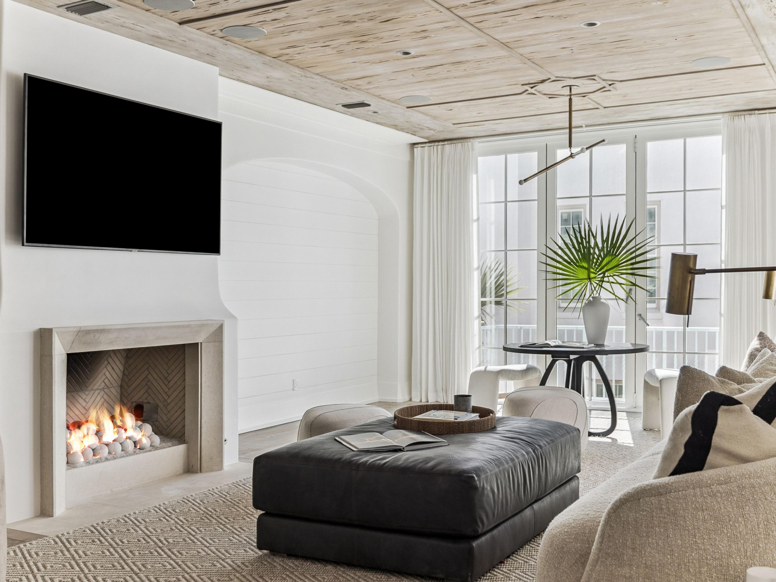 ALYS BEACH - Residential