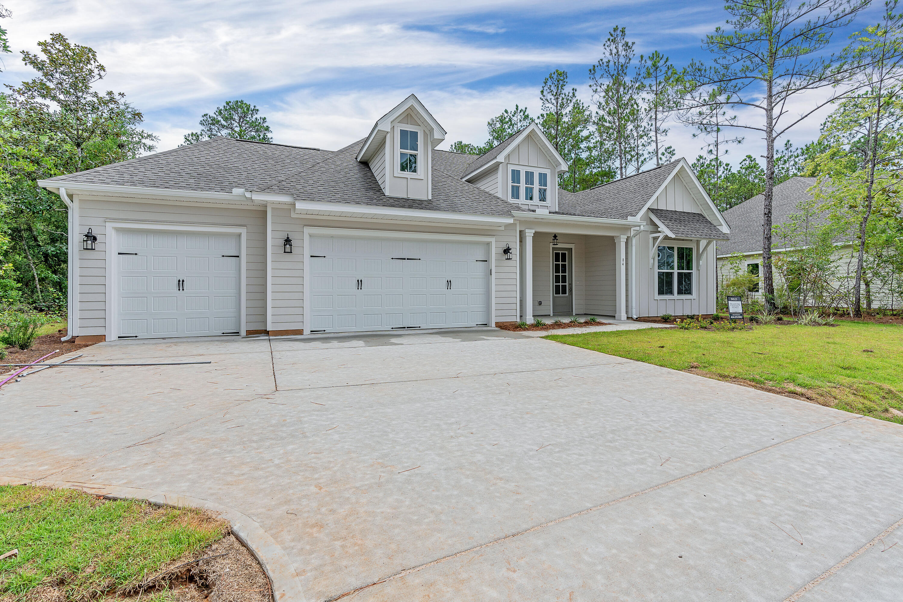 MAGNOLIA BAY - Residential