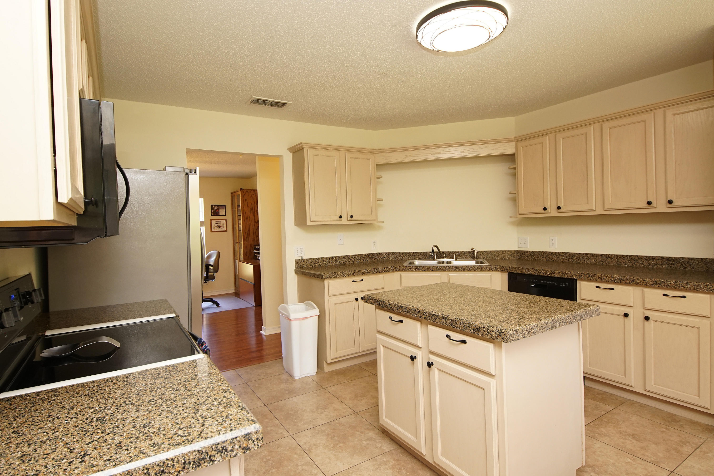 NORTHVIEW ESTATES 5TH ADDN - Residential