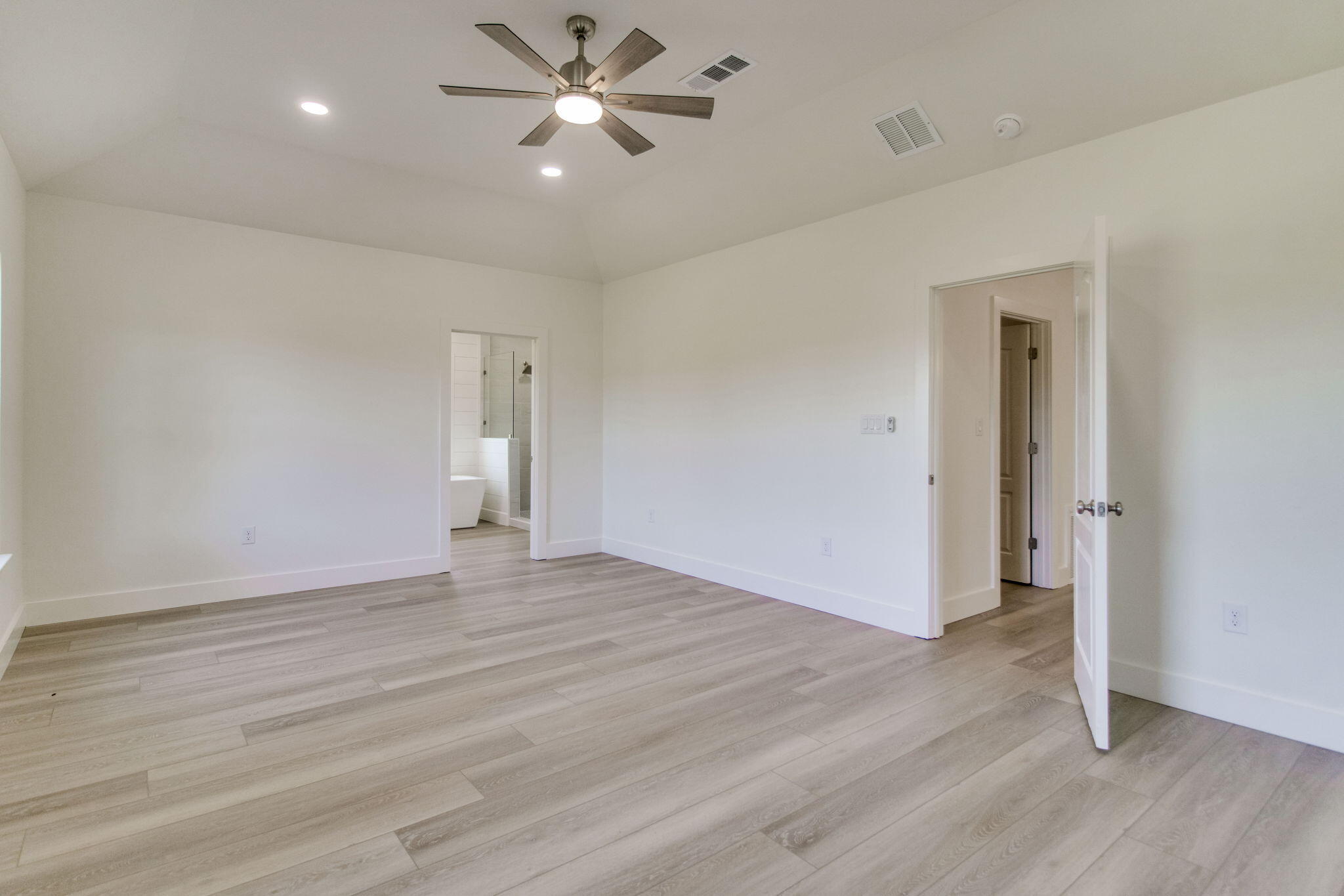 HIDDEN CREEK ESTATES AT HOLLEY BY THE SEA - Residential