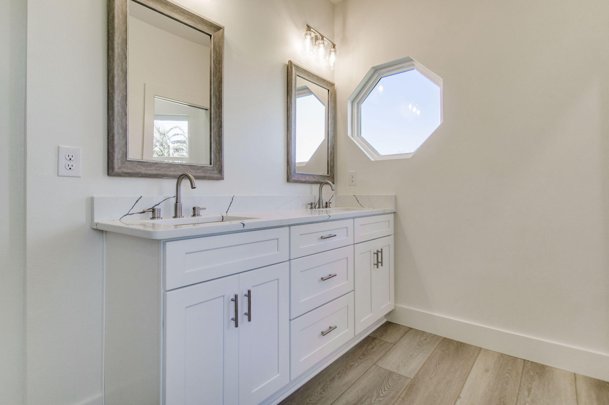 HIDDEN CREEK ESTATES AT HOLLEY BY THE SEA - Residential