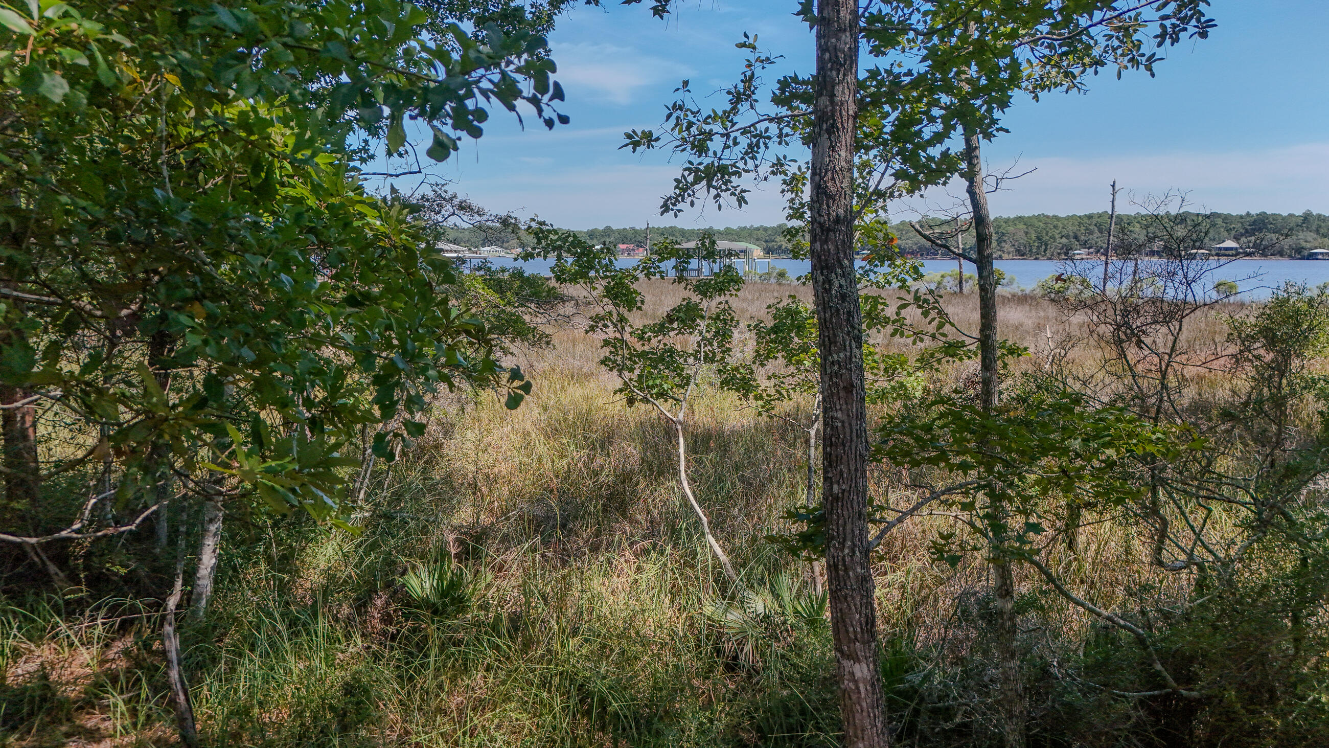 LAGRANGE SHORES - Land