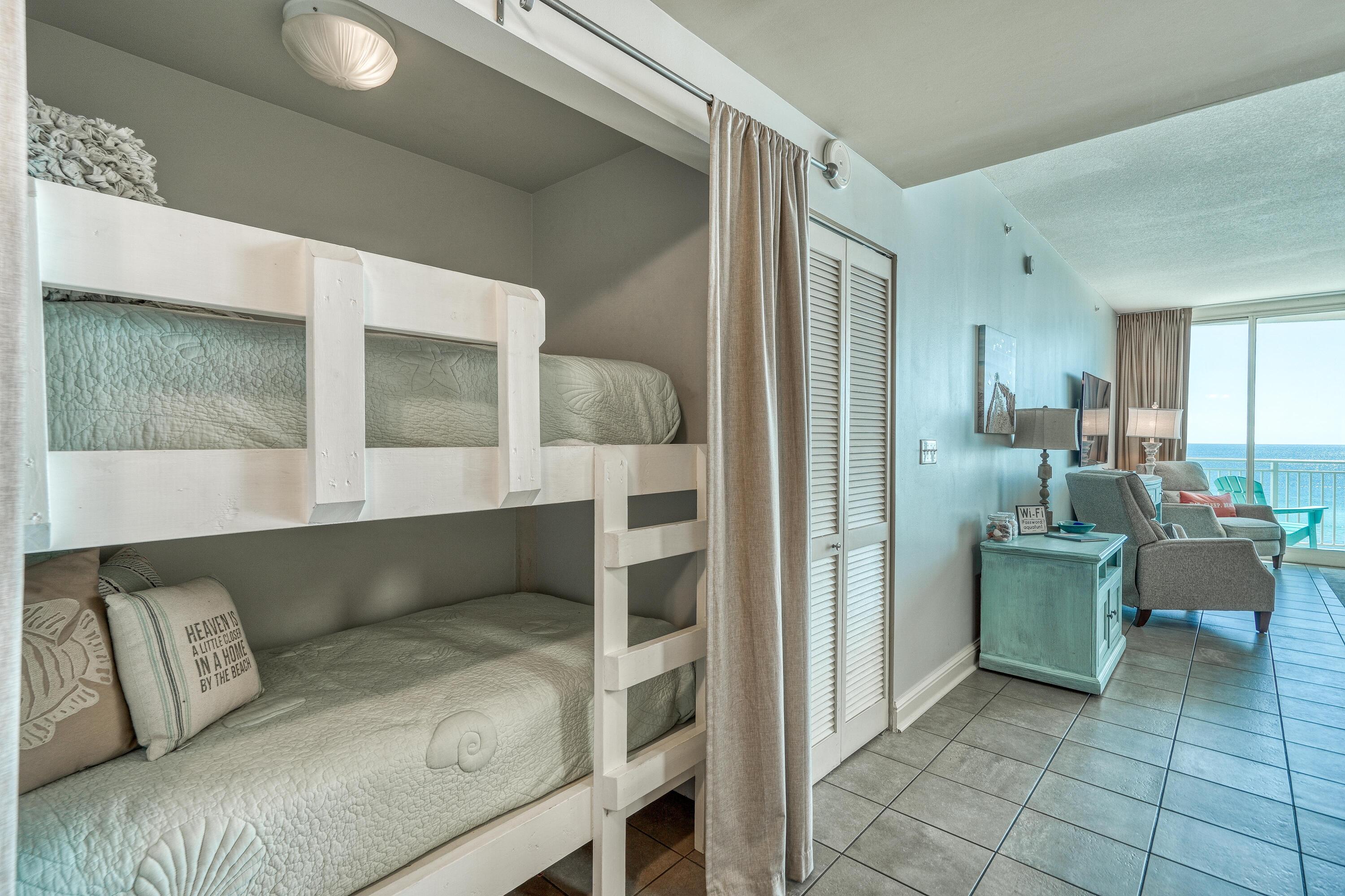 Aqua Resort - Residential