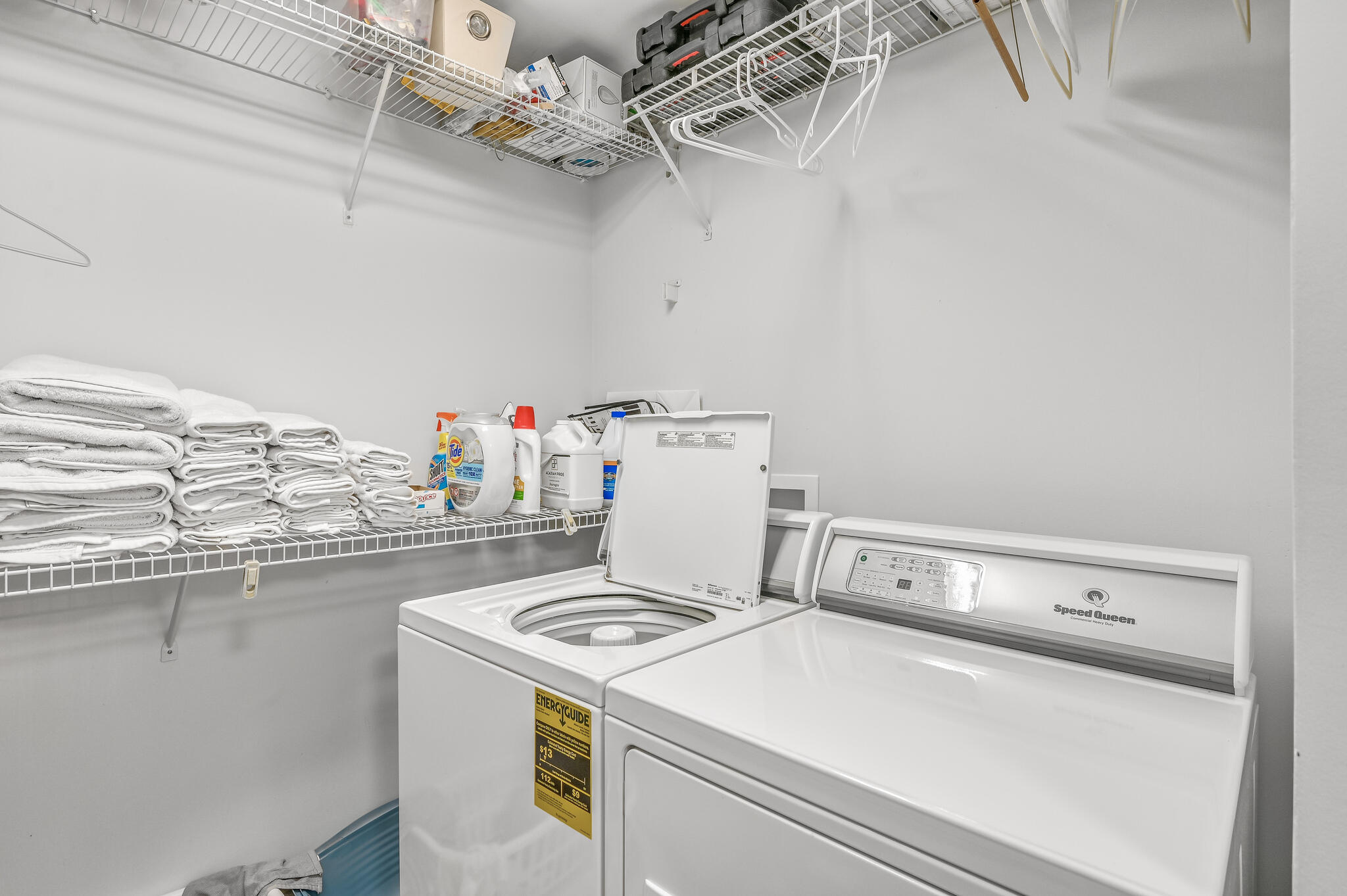 WATERVIEW TOWERS YACHT CLUB - Residential