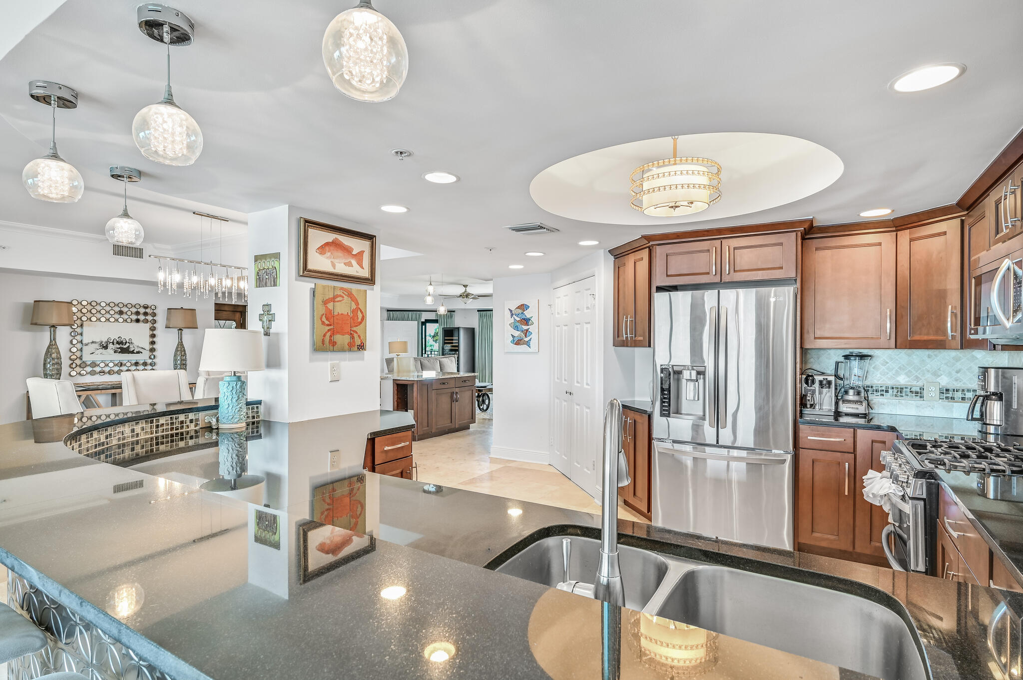 WATERVIEW TOWERS YACHT CLUB - Residential