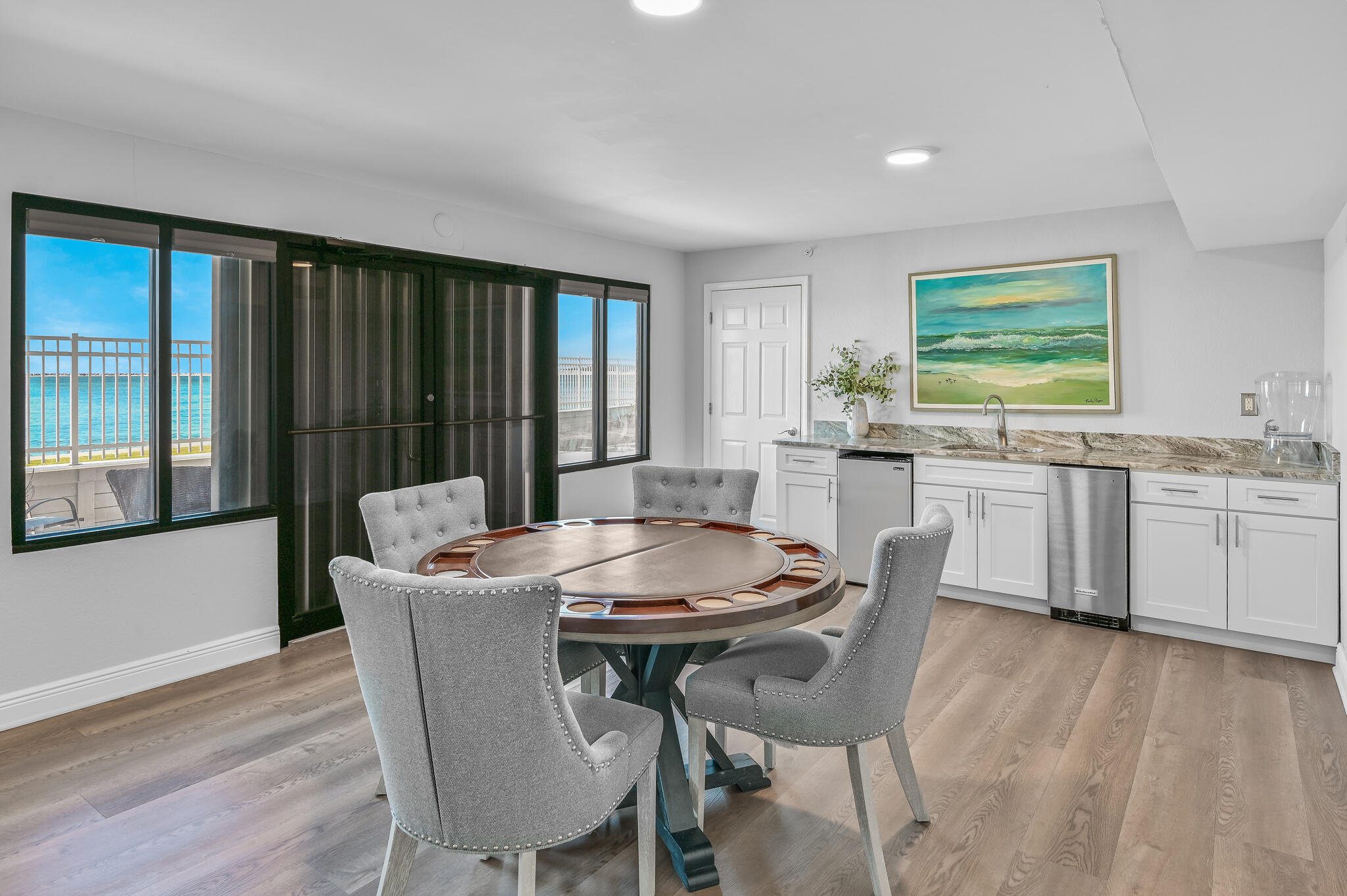 WATERVIEW TOWERS YACHT CLUB - Residential