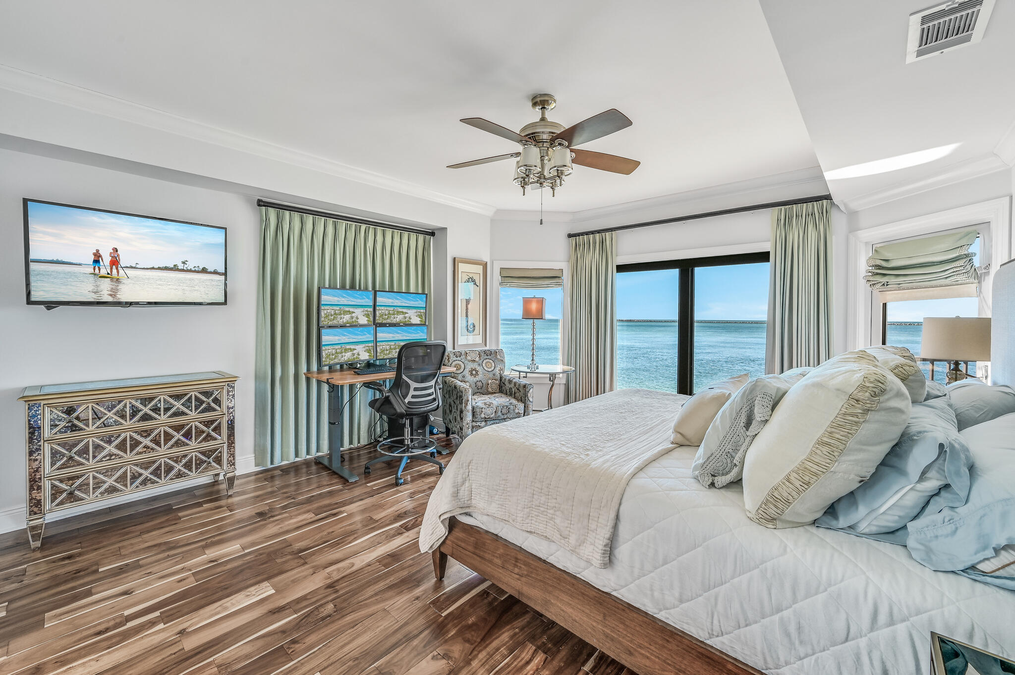 WATERVIEW TOWERS YACHT CLUB - Residential