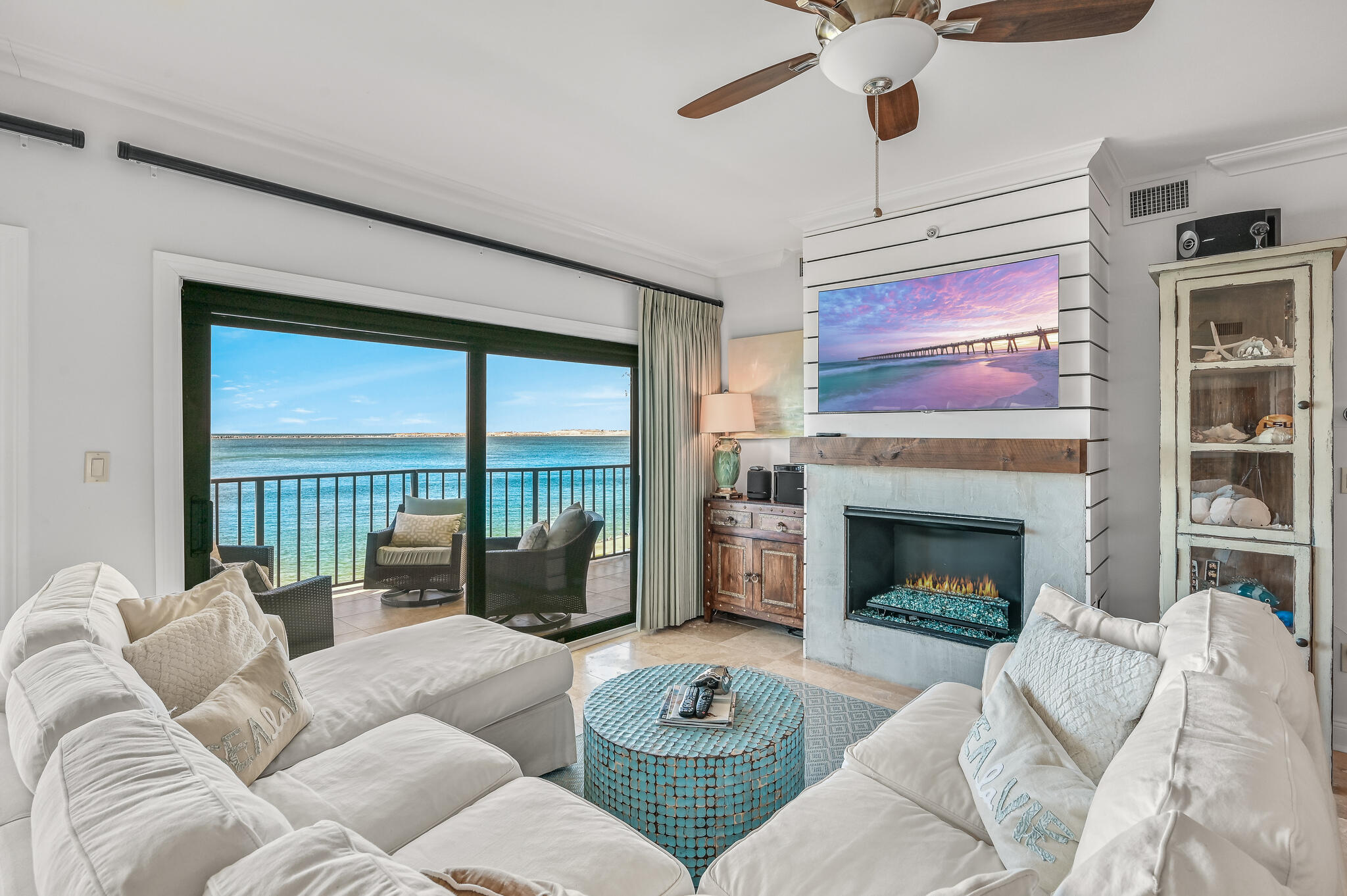 WATERVIEW TOWERS YACHT CLUB - Residential