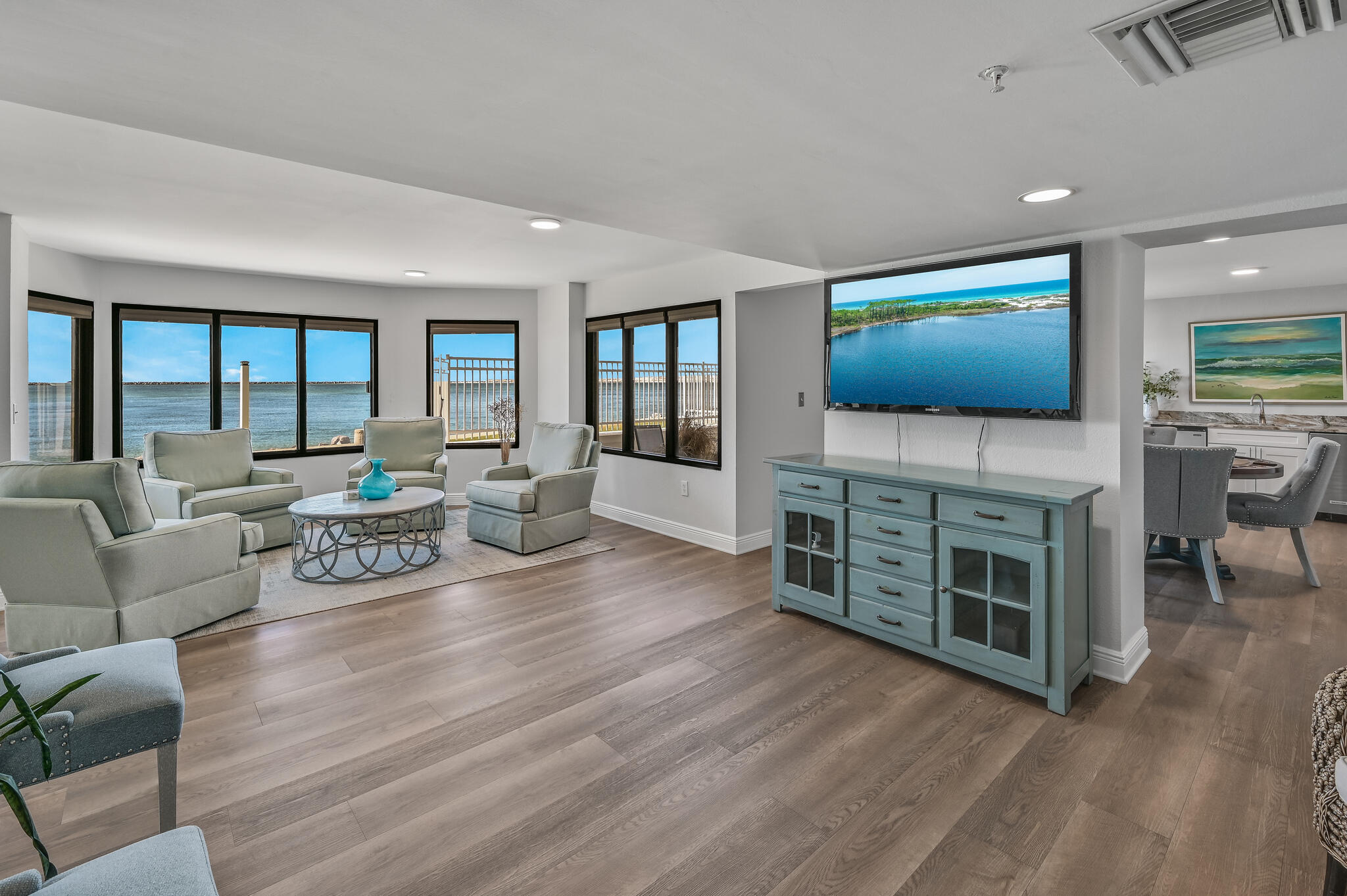 WATERVIEW TOWERS YACHT CLUB - Residential