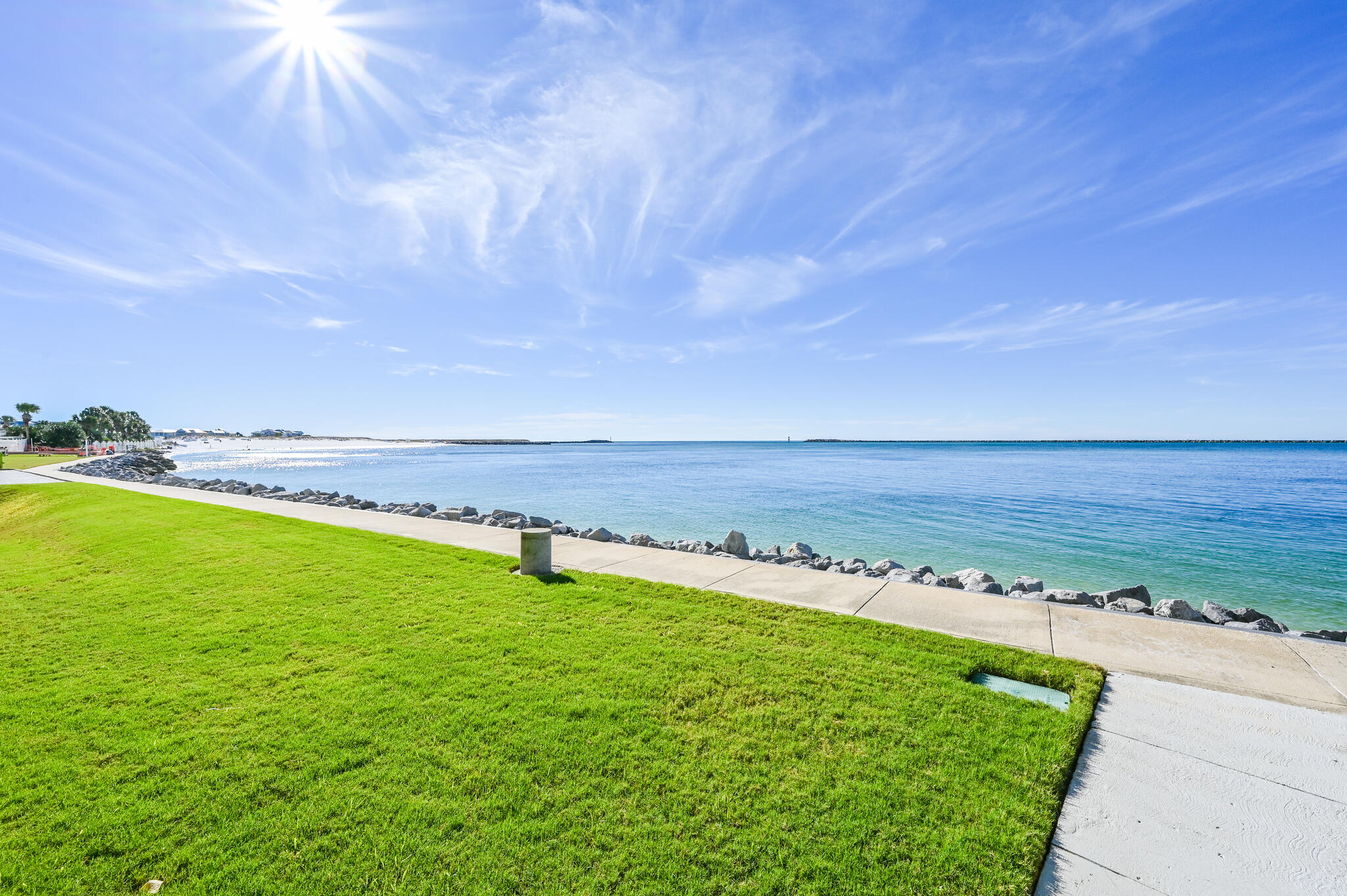 WATERVIEW TOWERS YACHT CLUB - Residential