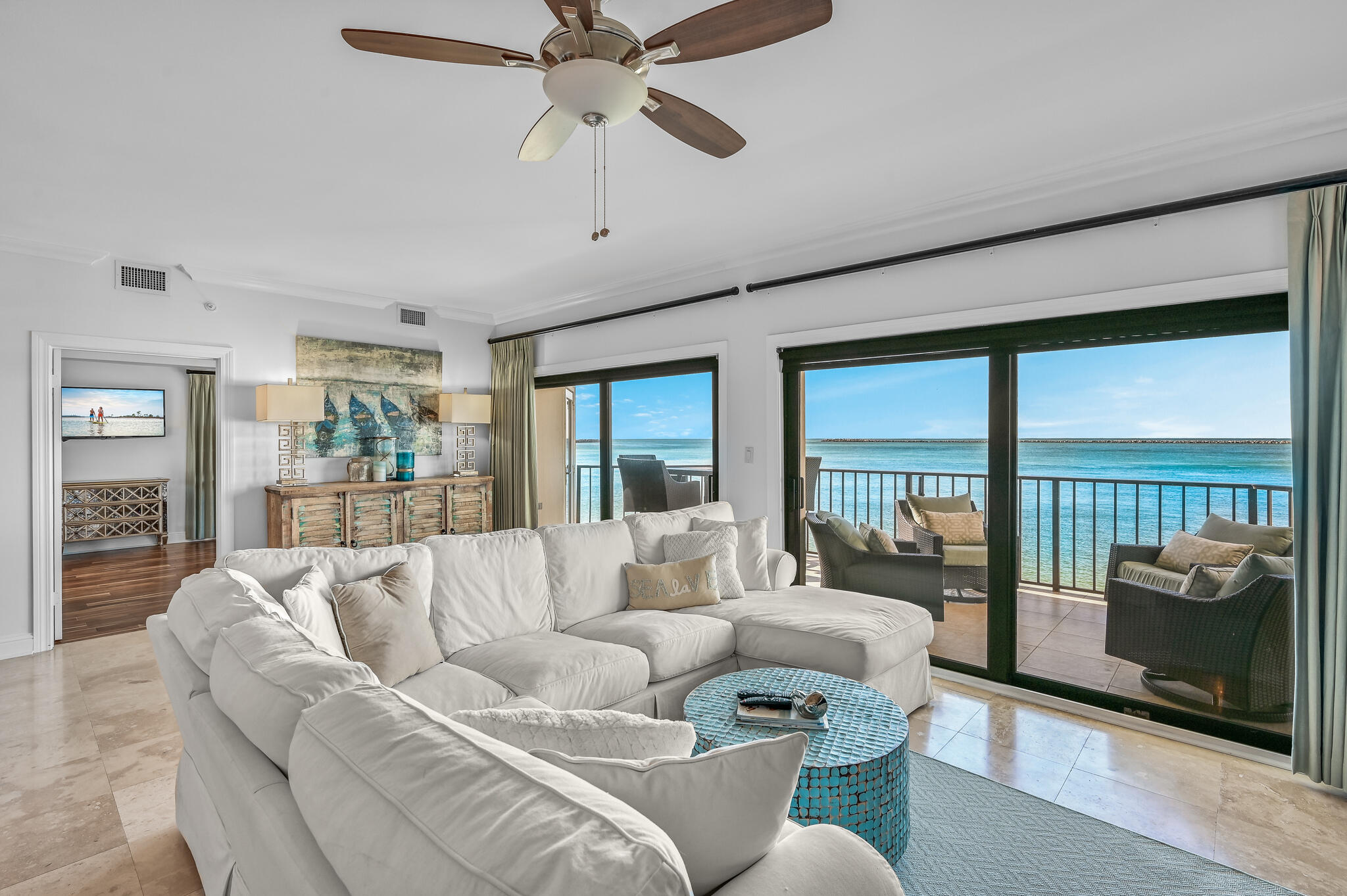 WATERVIEW TOWERS YACHT CLUB - Residential