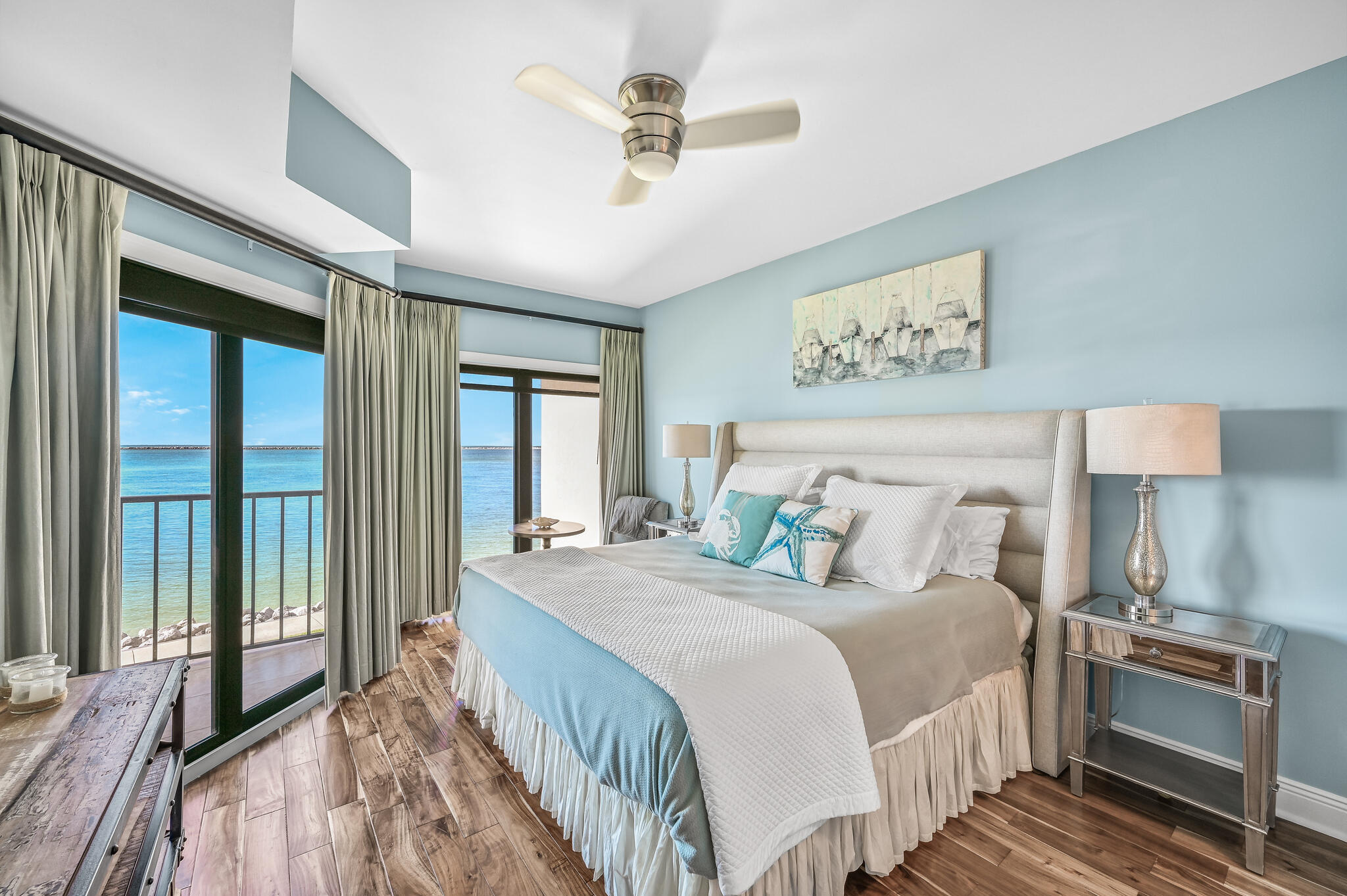 WATERVIEW TOWERS YACHT CLUB - Residential