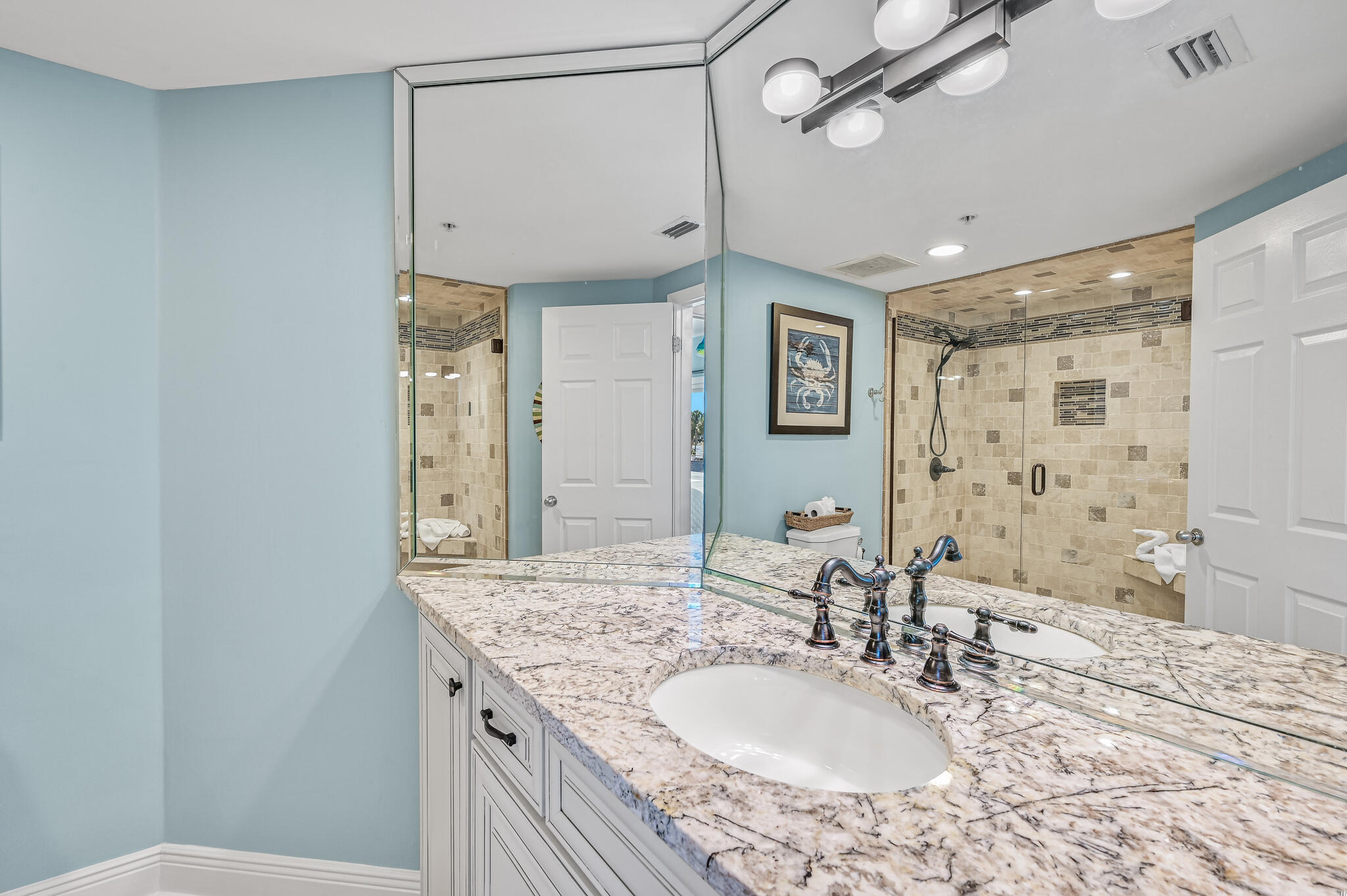 WATERVIEW TOWERS YACHT CLUB - Residential