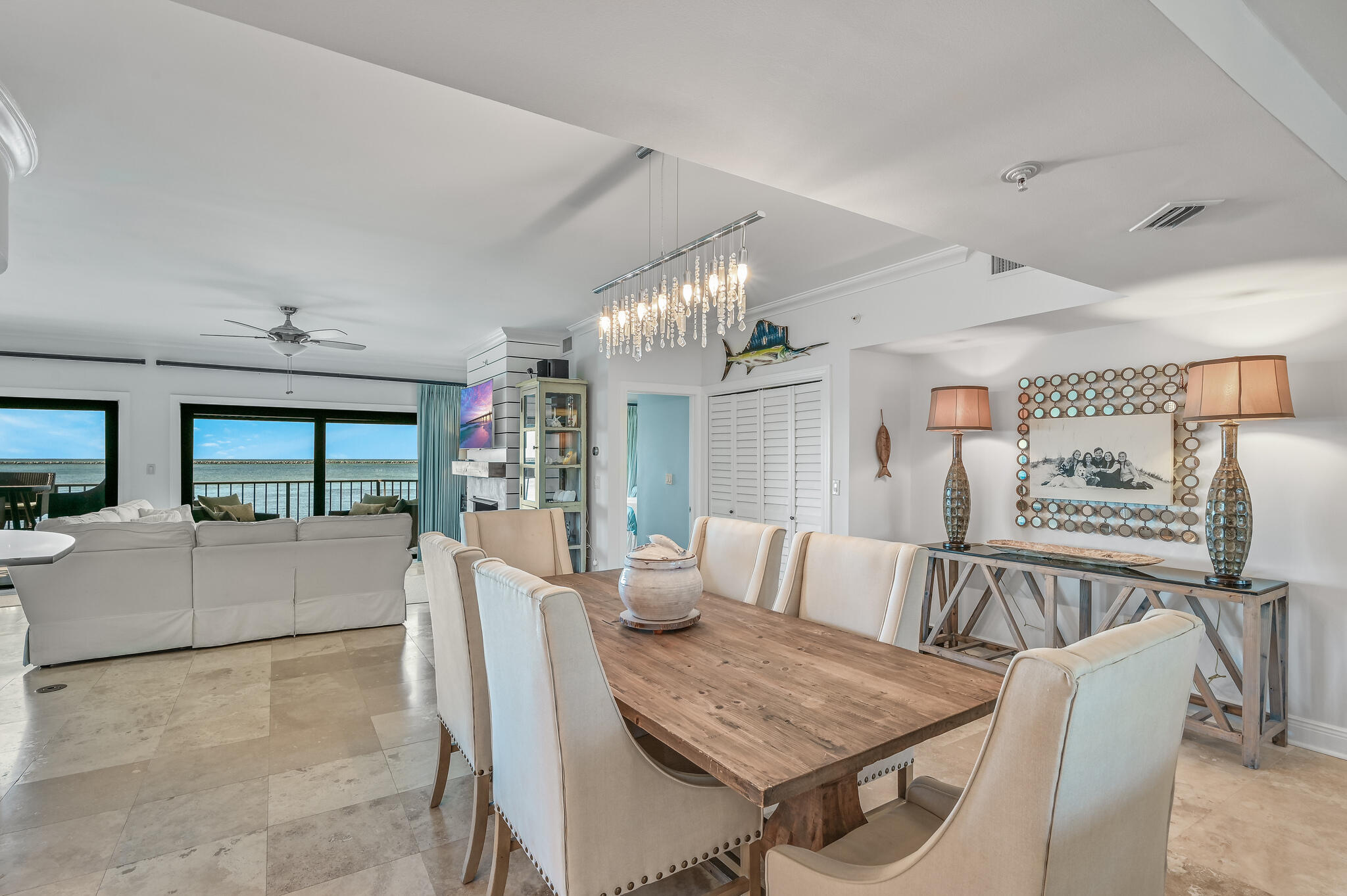 WATERVIEW TOWERS YACHT CLUB - Residential