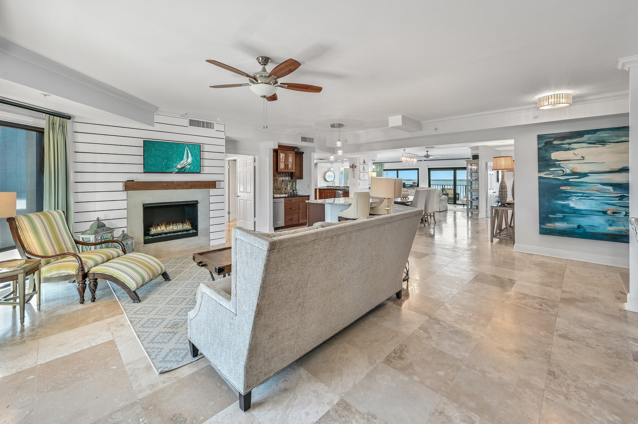 WATERVIEW TOWERS YACHT CLUB - Residential