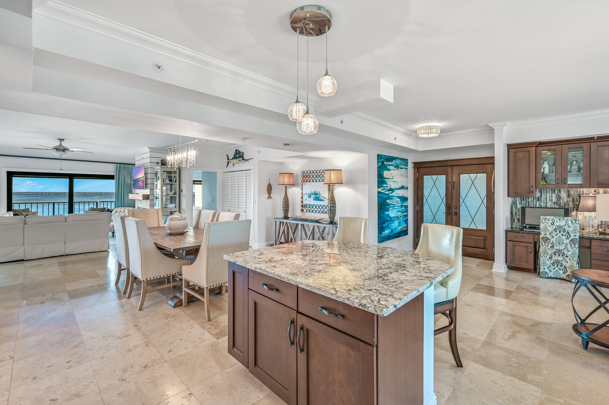 WATERVIEW TOWERS YACHT CLUB - Residential