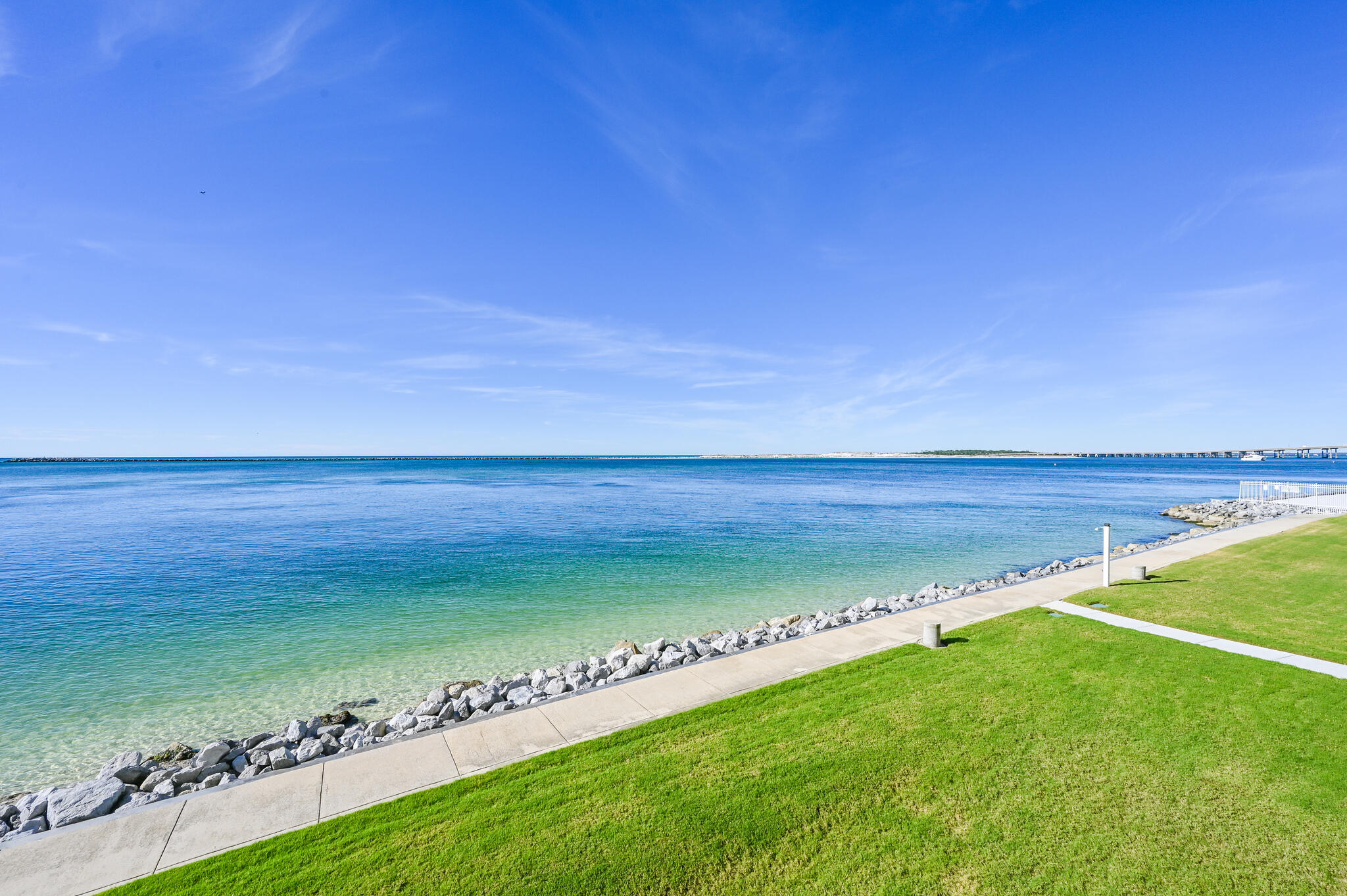 WATERVIEW TOWERS YACHT CLUB - Residential