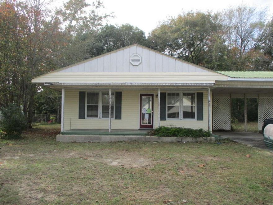 Built in the late 1950s this REO home comes with a central location, charm, and tons of possibilities. Just under 900 square feet this home has wood floors with crawlspace, 2 bedrooms, 1 bath and indoor laundry area and the Kitchen is larger than you'd expect! A must see to appreciate! Call today. Seller's asking price is $50000