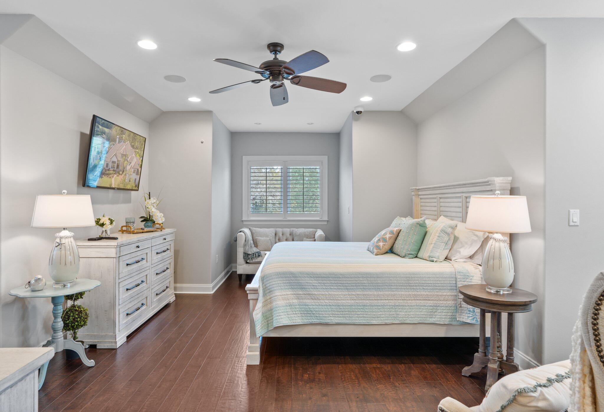 BURNT PINE - Residential
