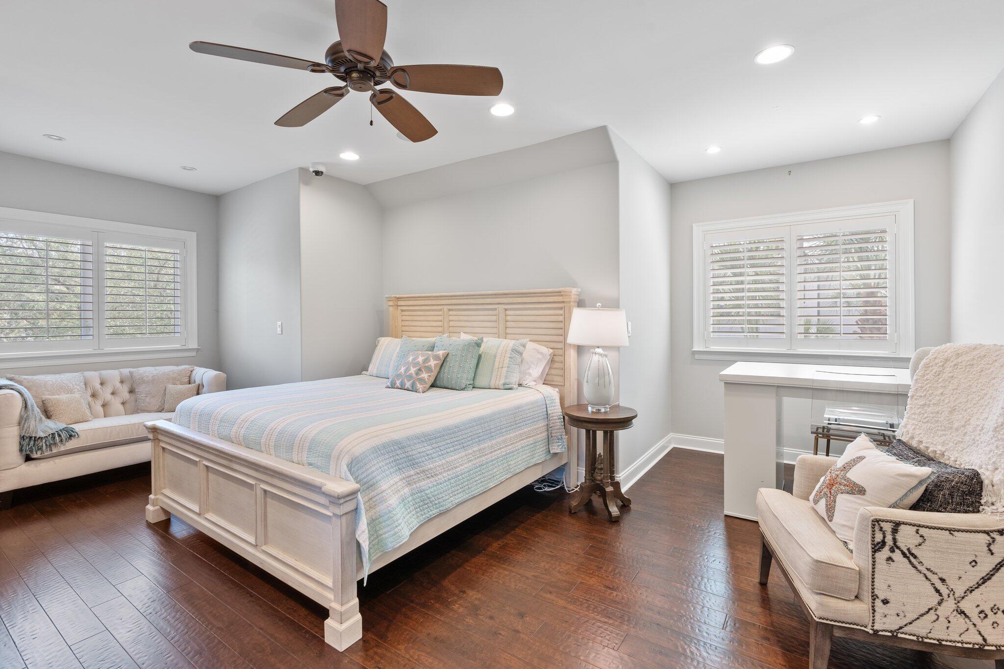 BURNT PINE - Residential