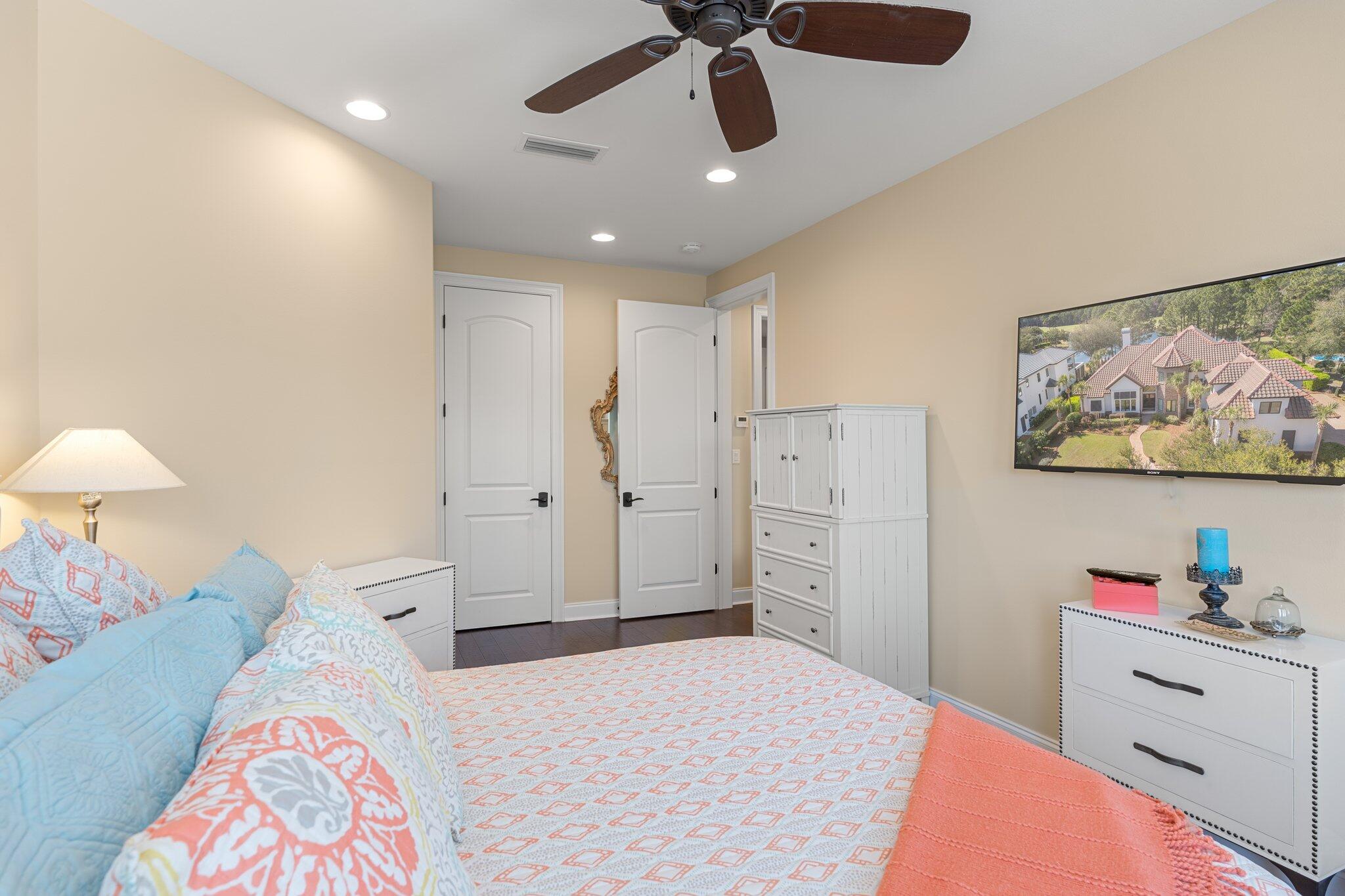 BURNT PINE - Residential