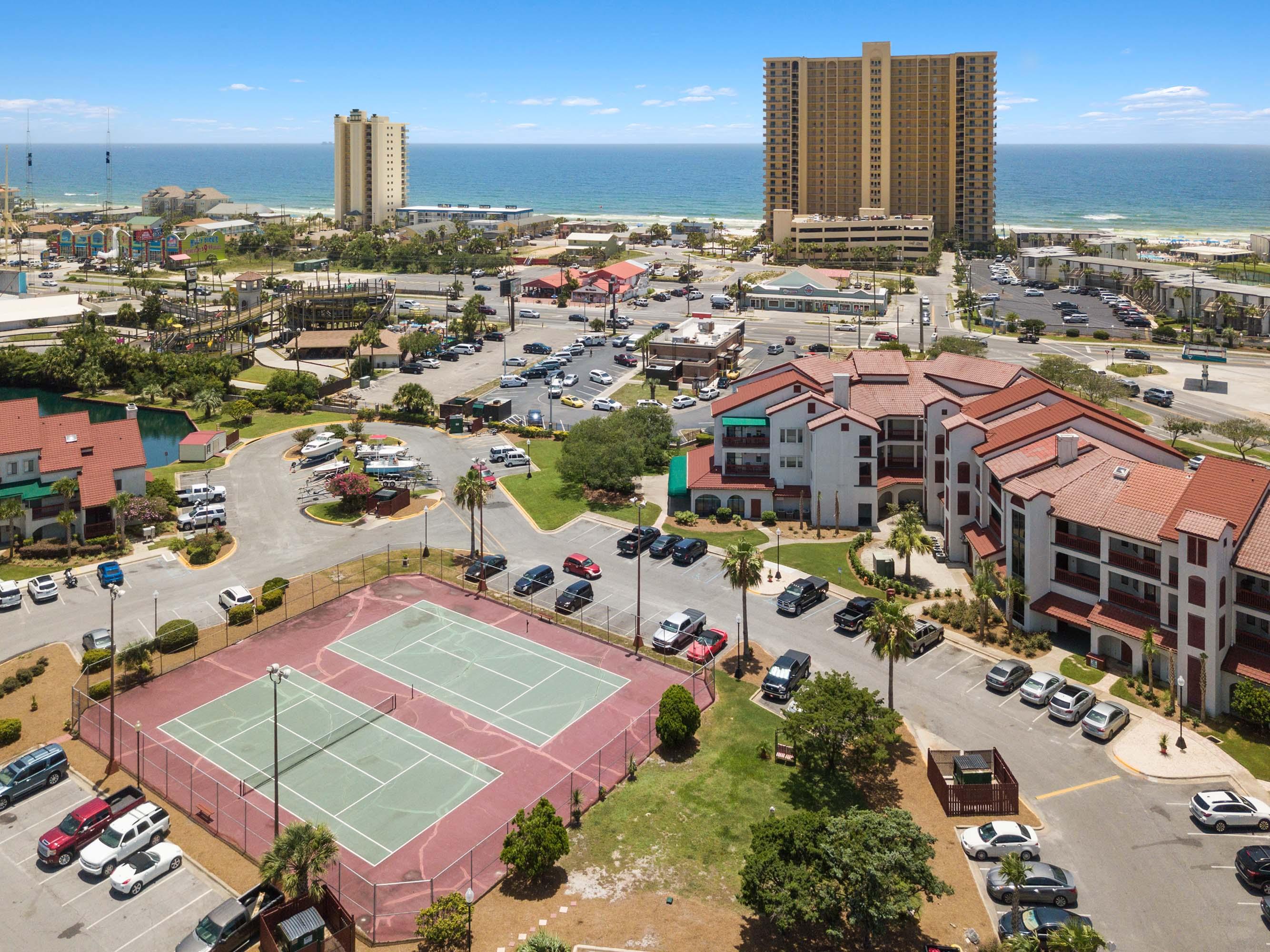 Plazas of St Thomas - Residential