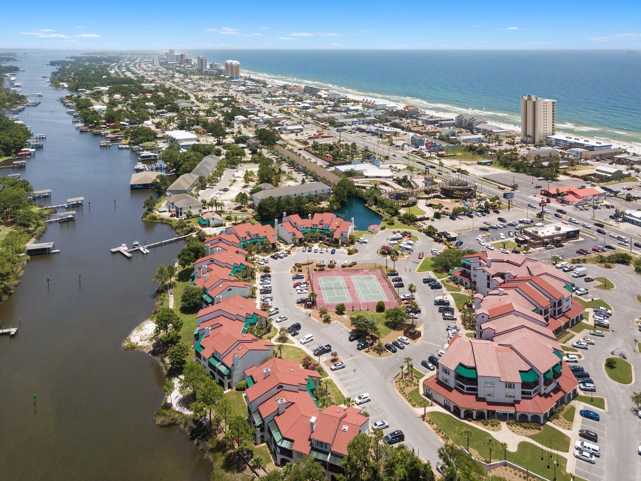 Plazas of St Thomas - Residential