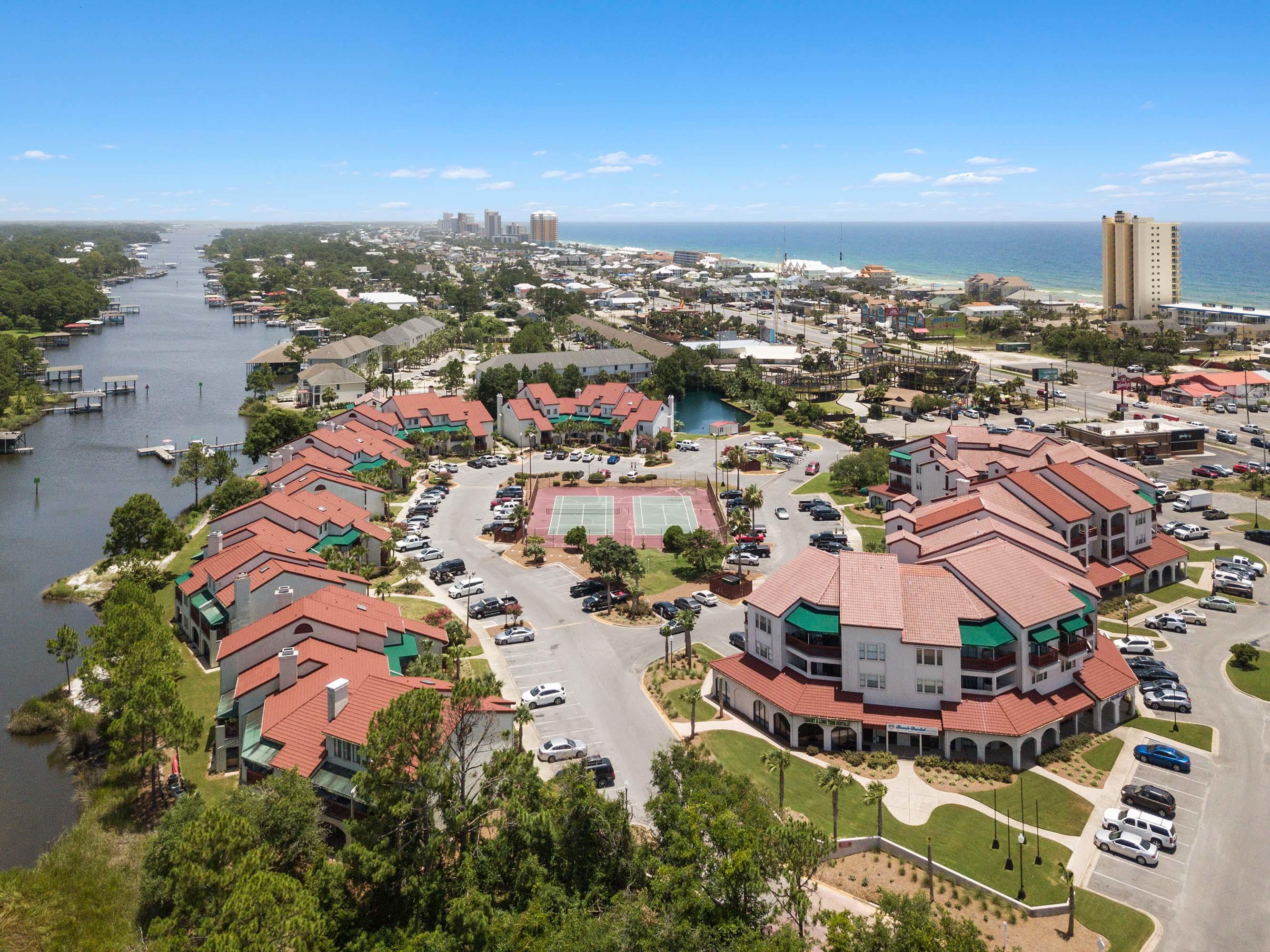 Plazas of St Thomas - Residential