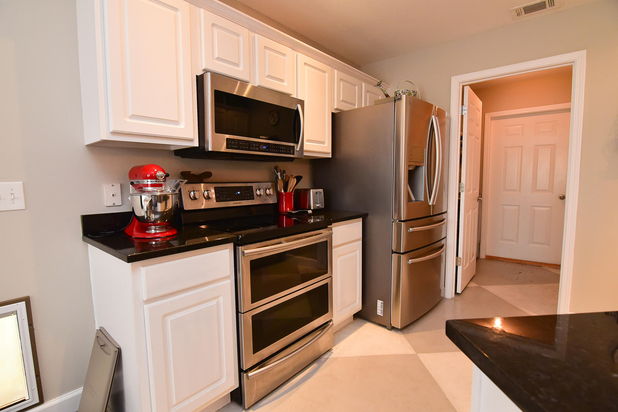 QUAIL LAKE - Residential