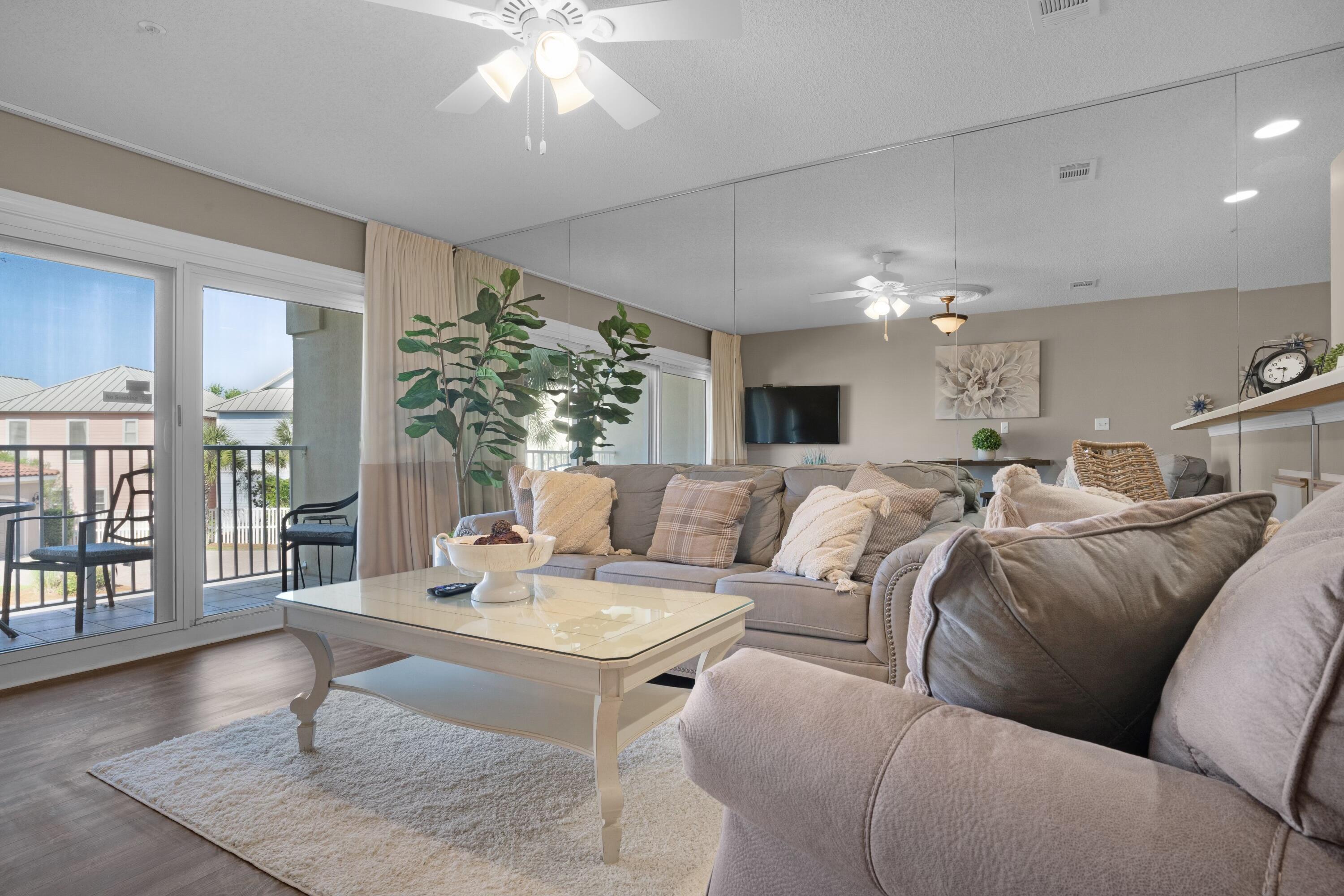 MARAVILLA CONDO 1 - Residential