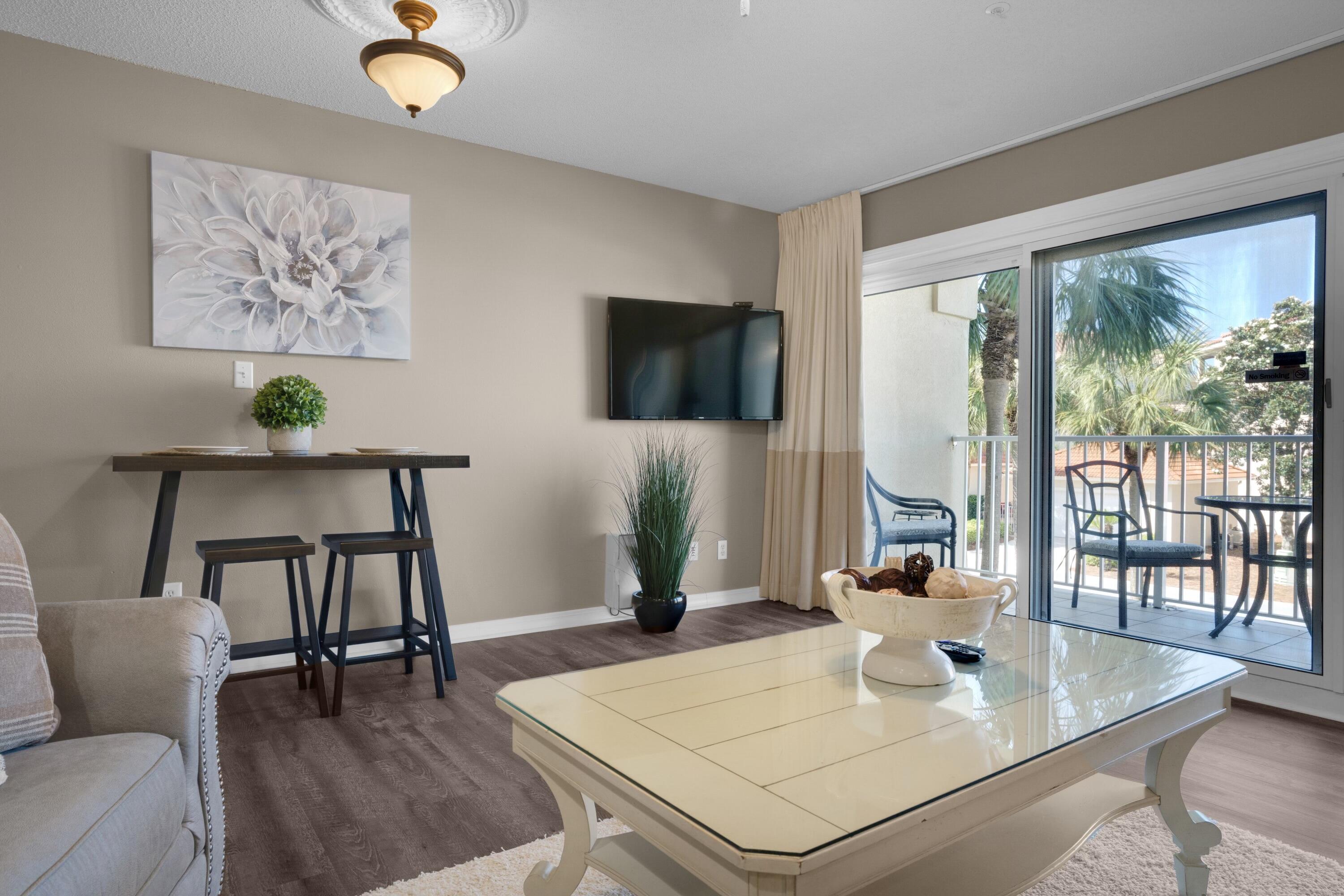 MARAVILLA CONDO 1 - Residential