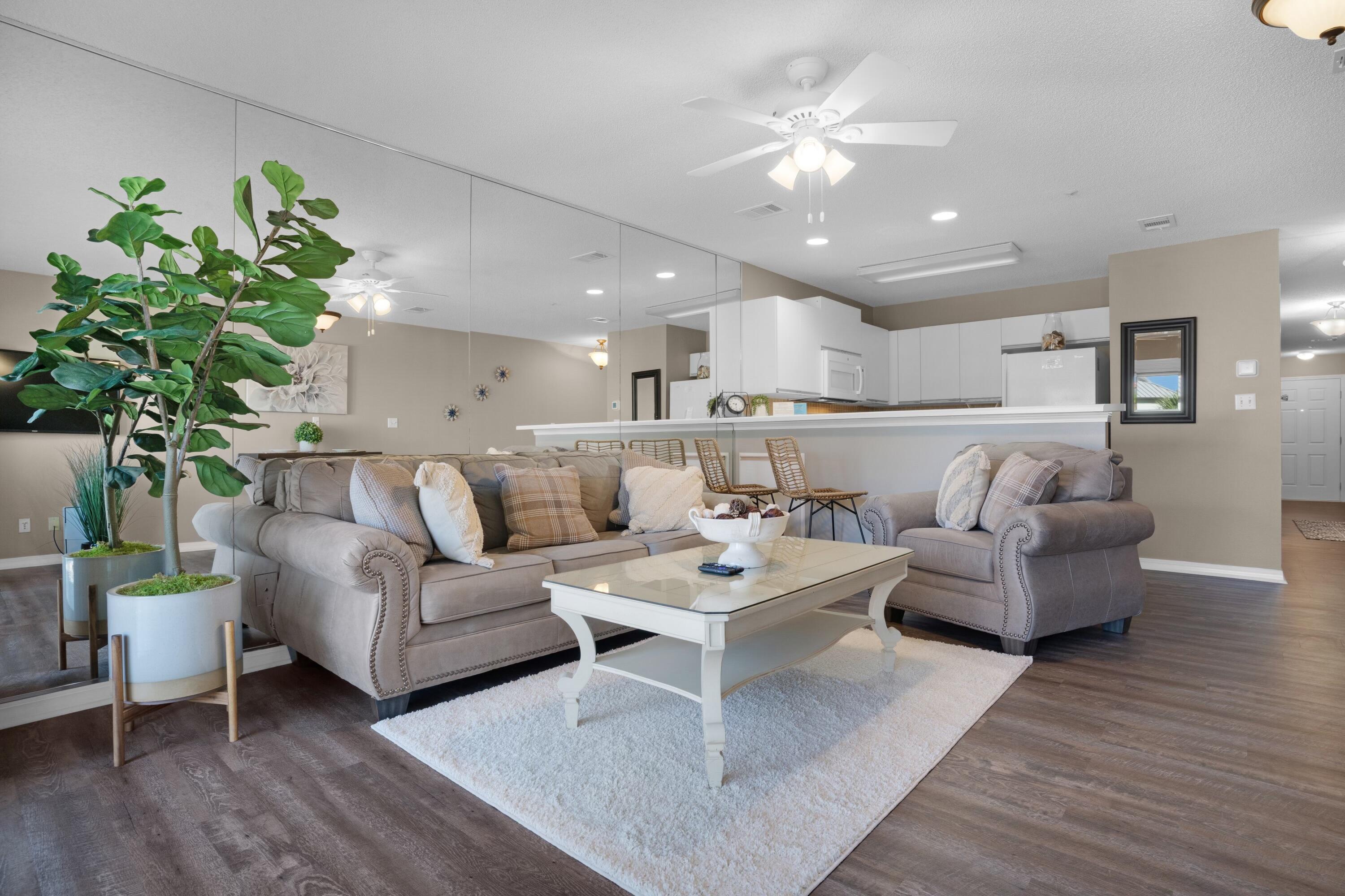 MARAVILLA CONDO 1 - Residential