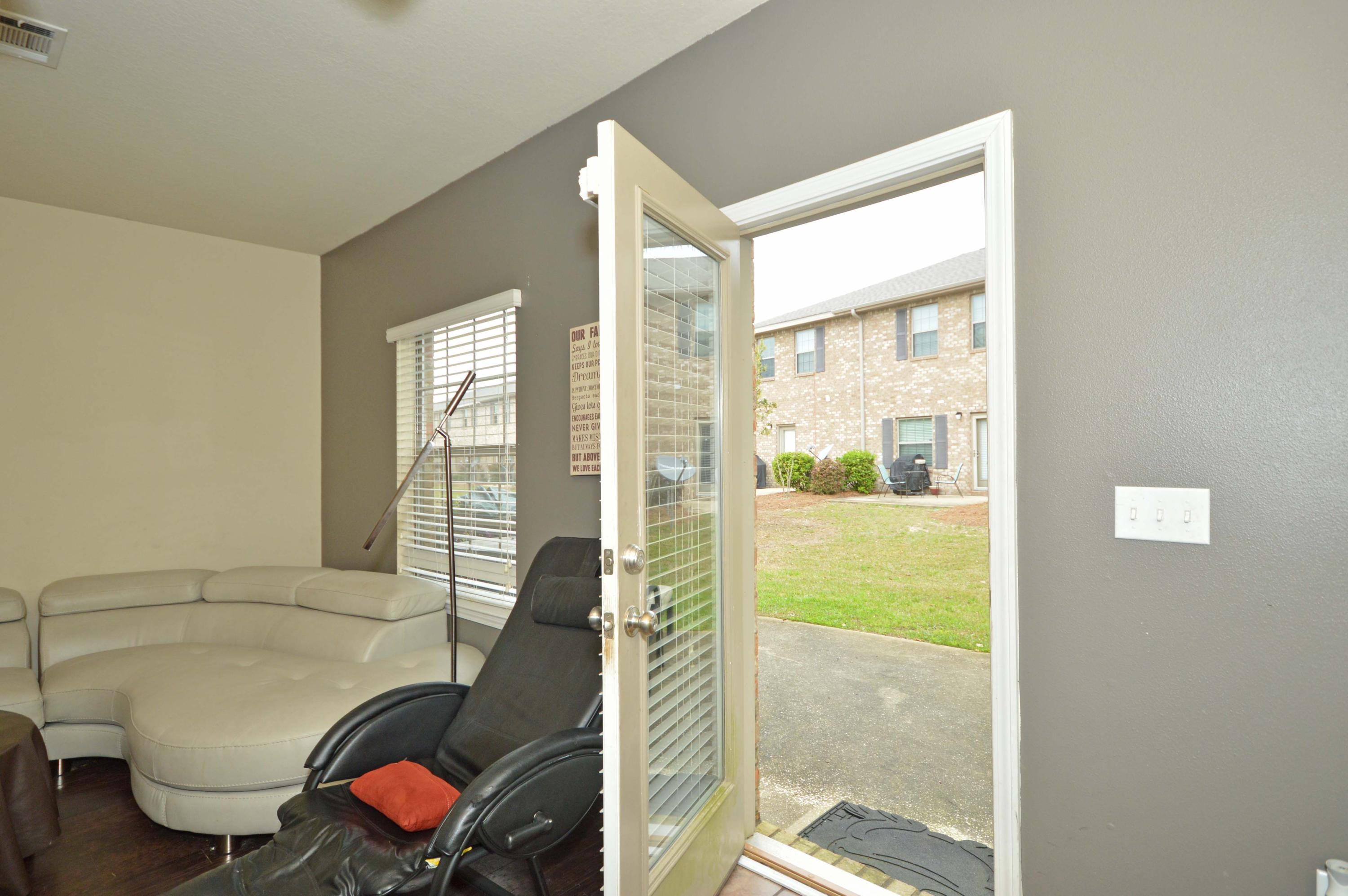 RESERVE POINTE - Residential