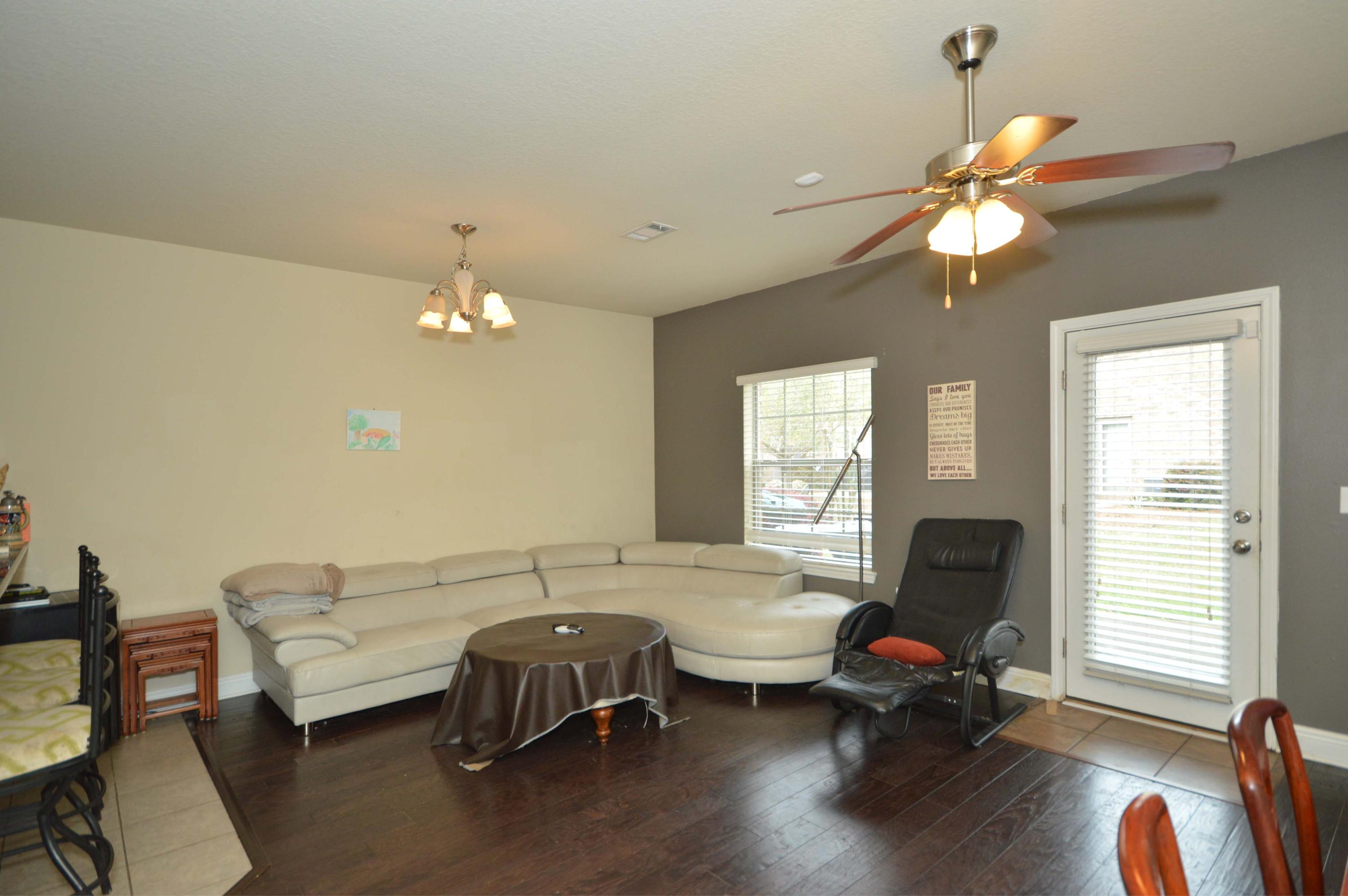 RESERVE POINTE - Residential