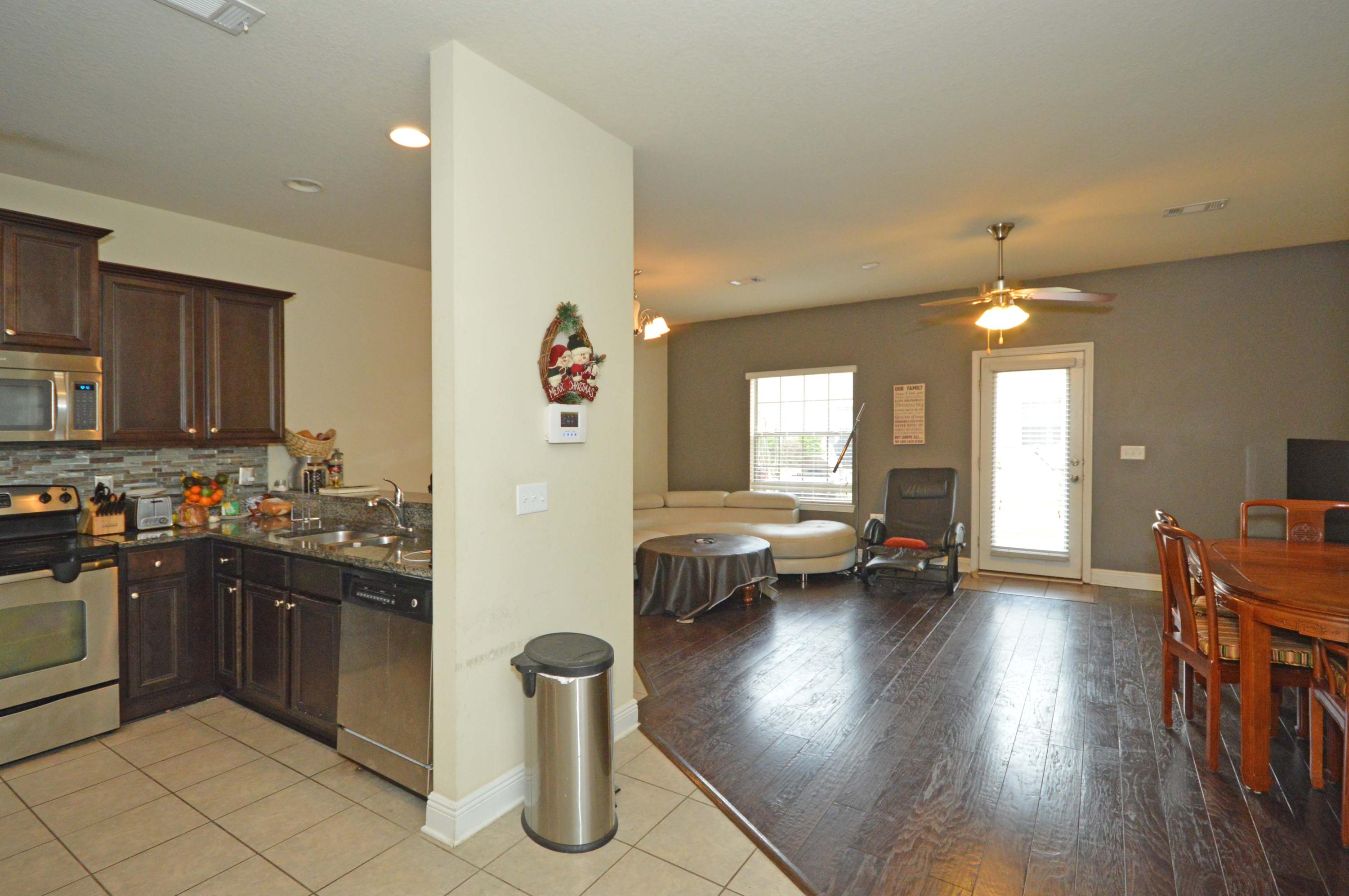 RESERVE POINTE - Residential