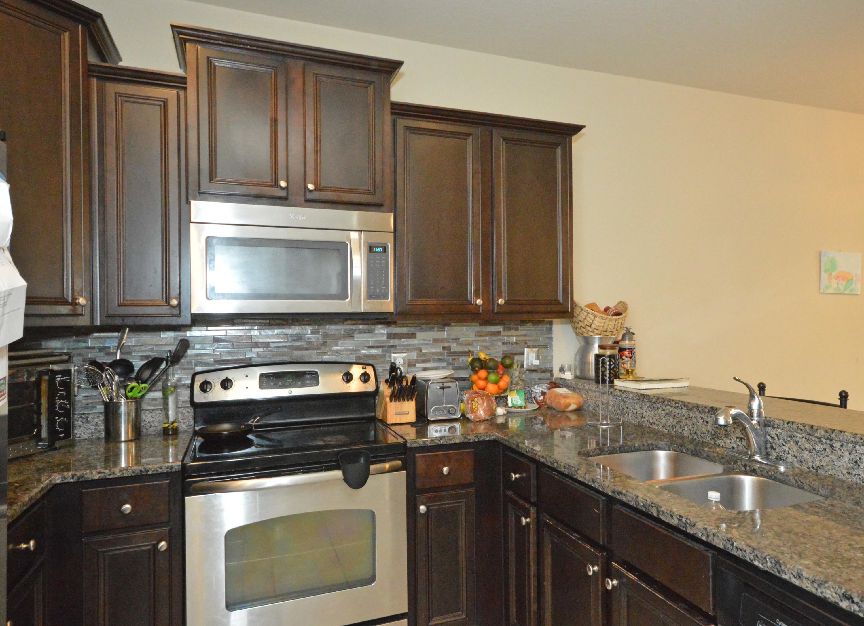 RESERVE POINTE - Residential